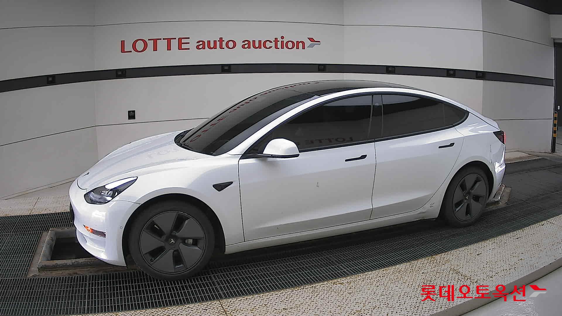 تسلا MODEL 3
