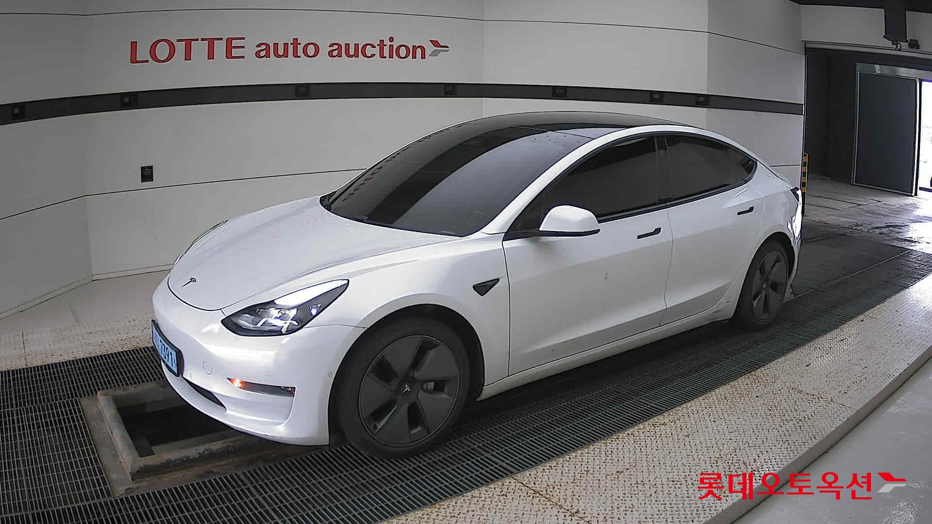 تسلا MODEL 3