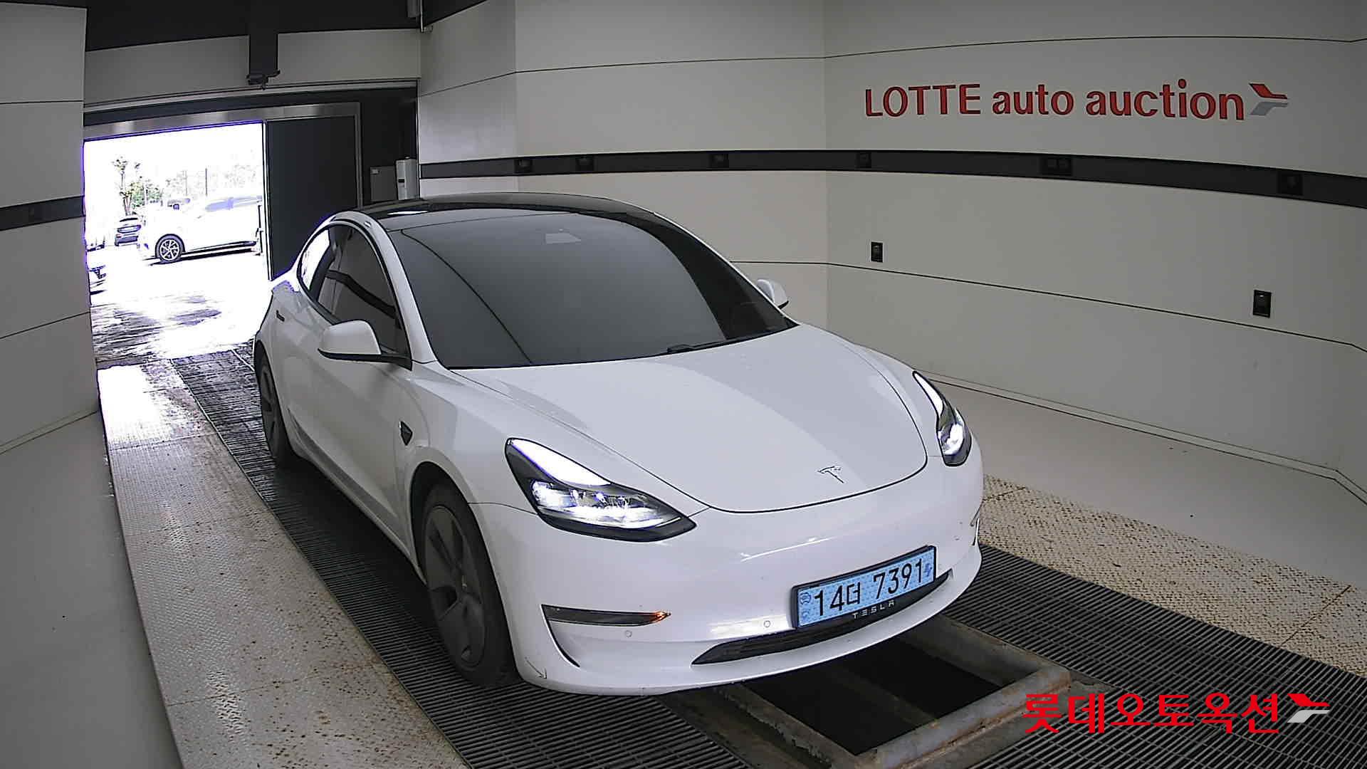 تسلا MODEL 3