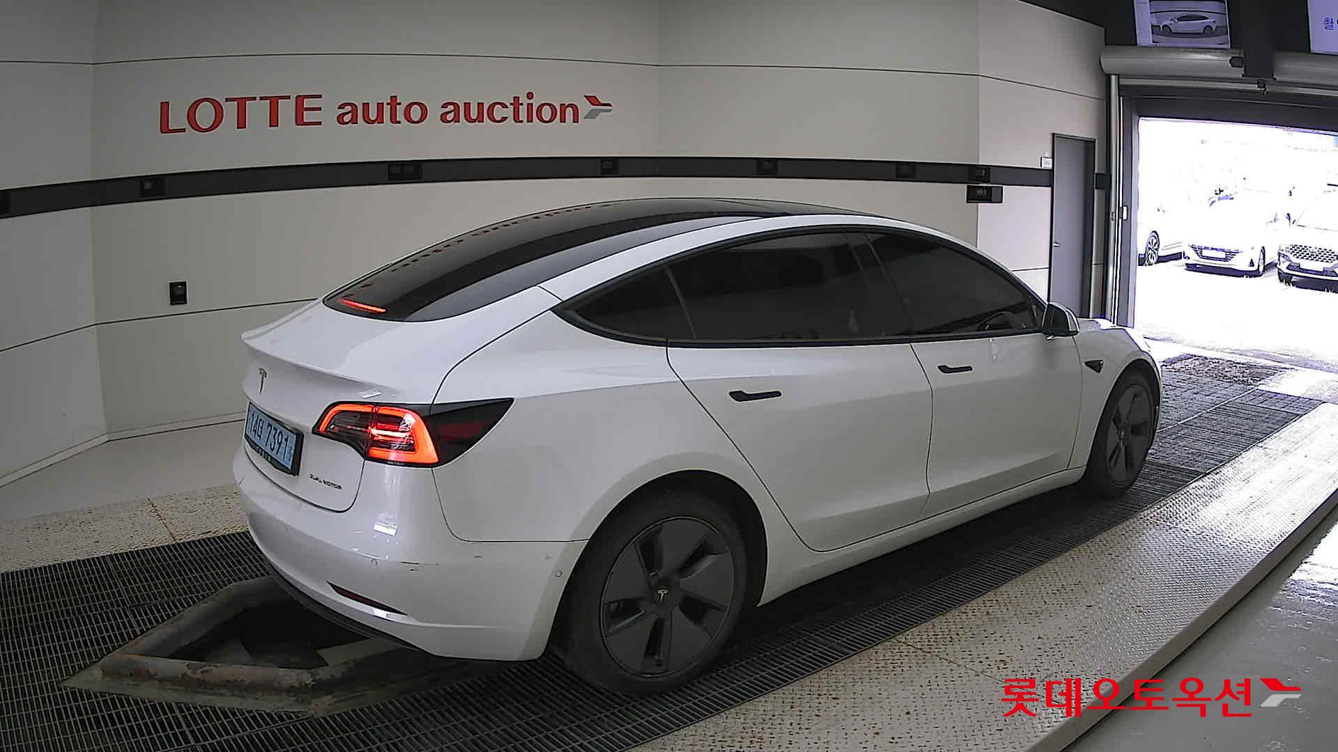 تسلا MODEL 3