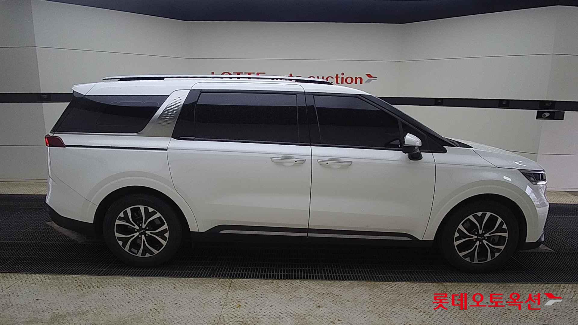 Kia Carnival id 2722641 из Кореи 3