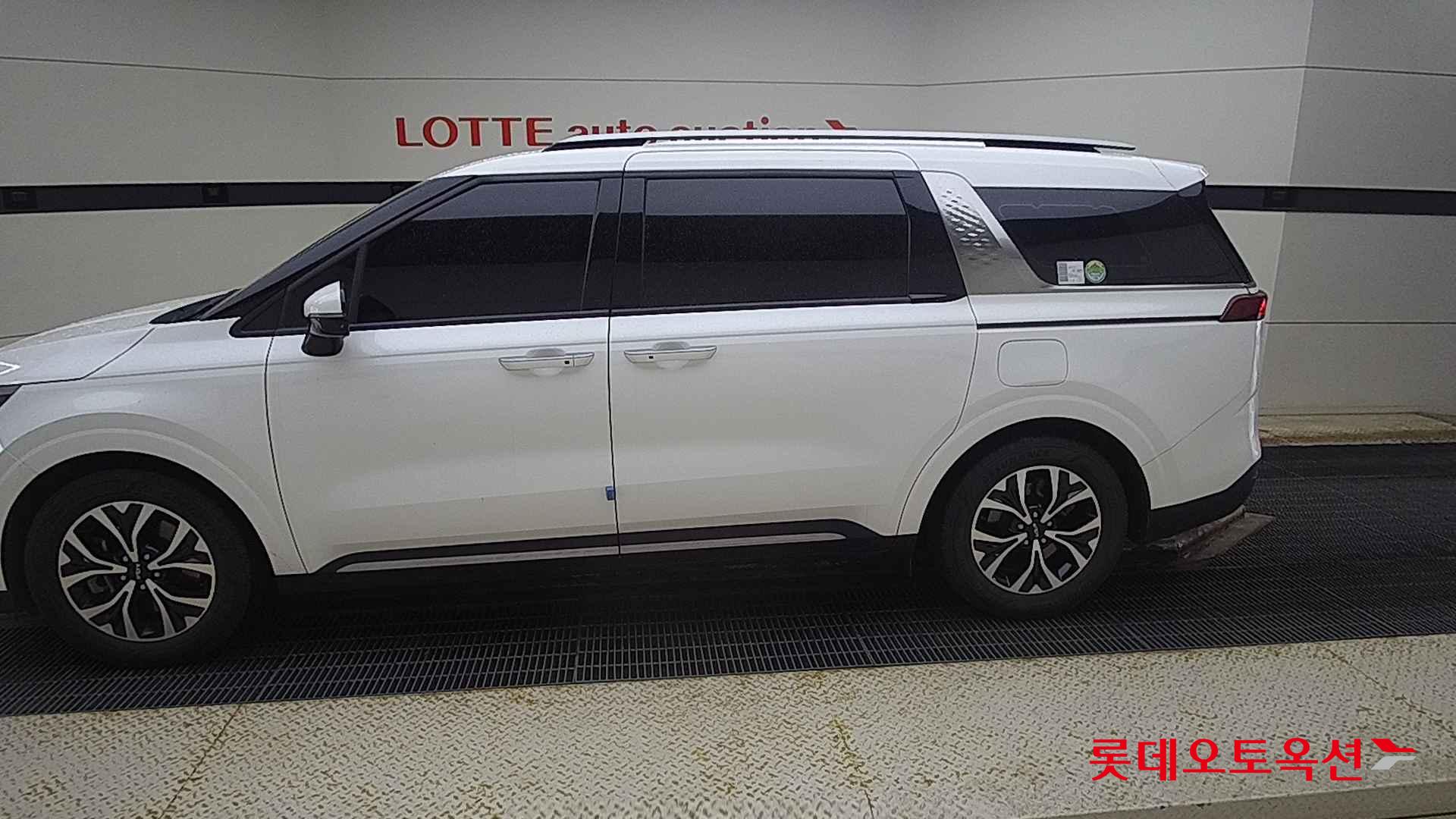 Kia Carnival id 2722641 из Кореи 7