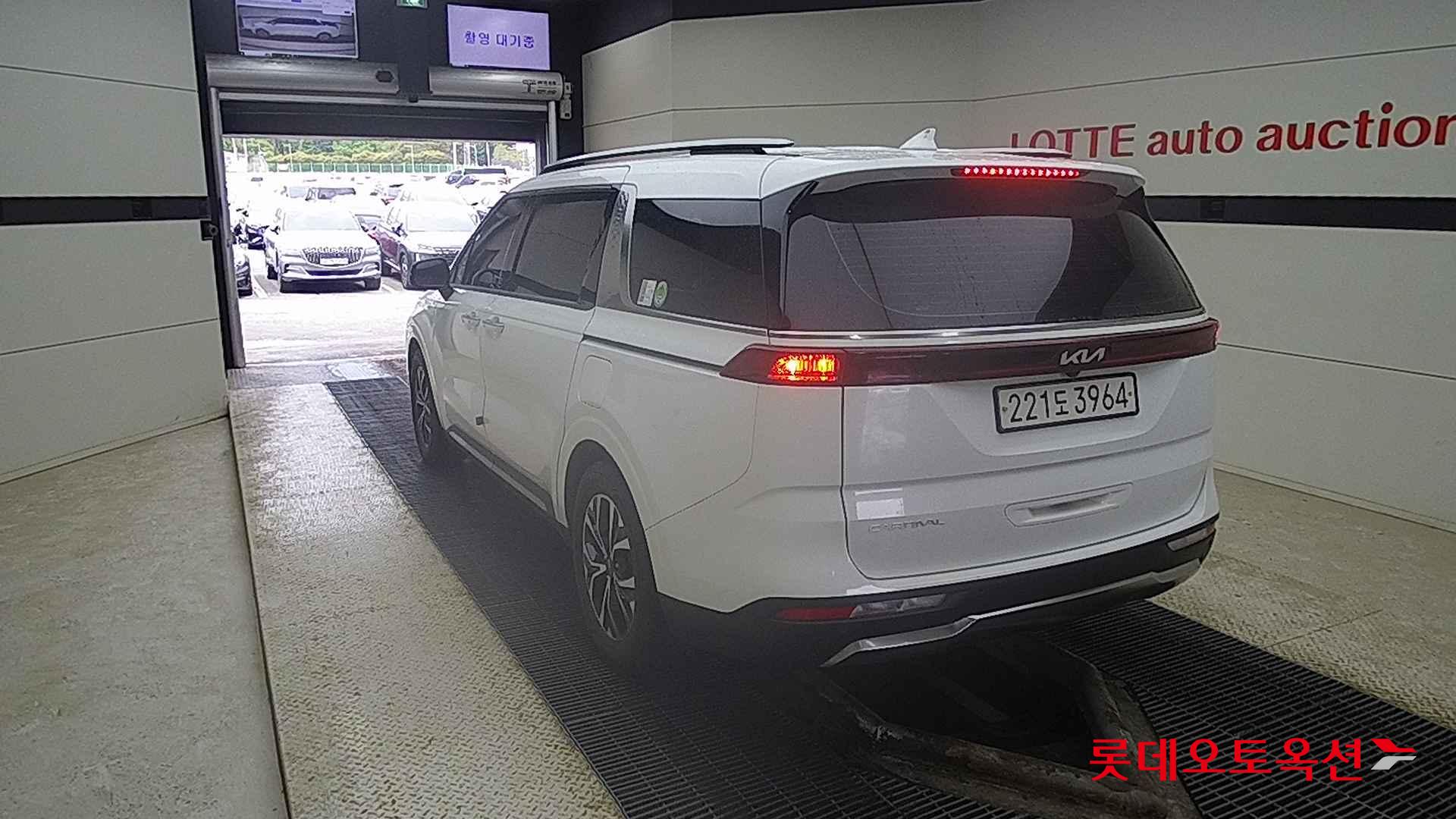 Kia Carnival id 2722641 из Кореи 9