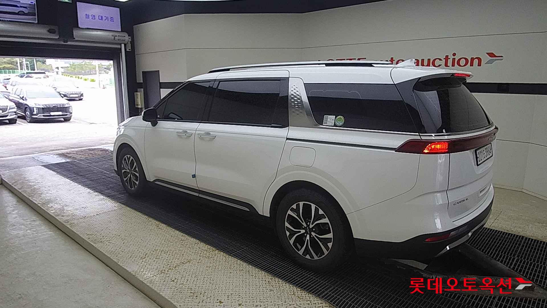 Kia Carnival id 2722641 из Кореи 10