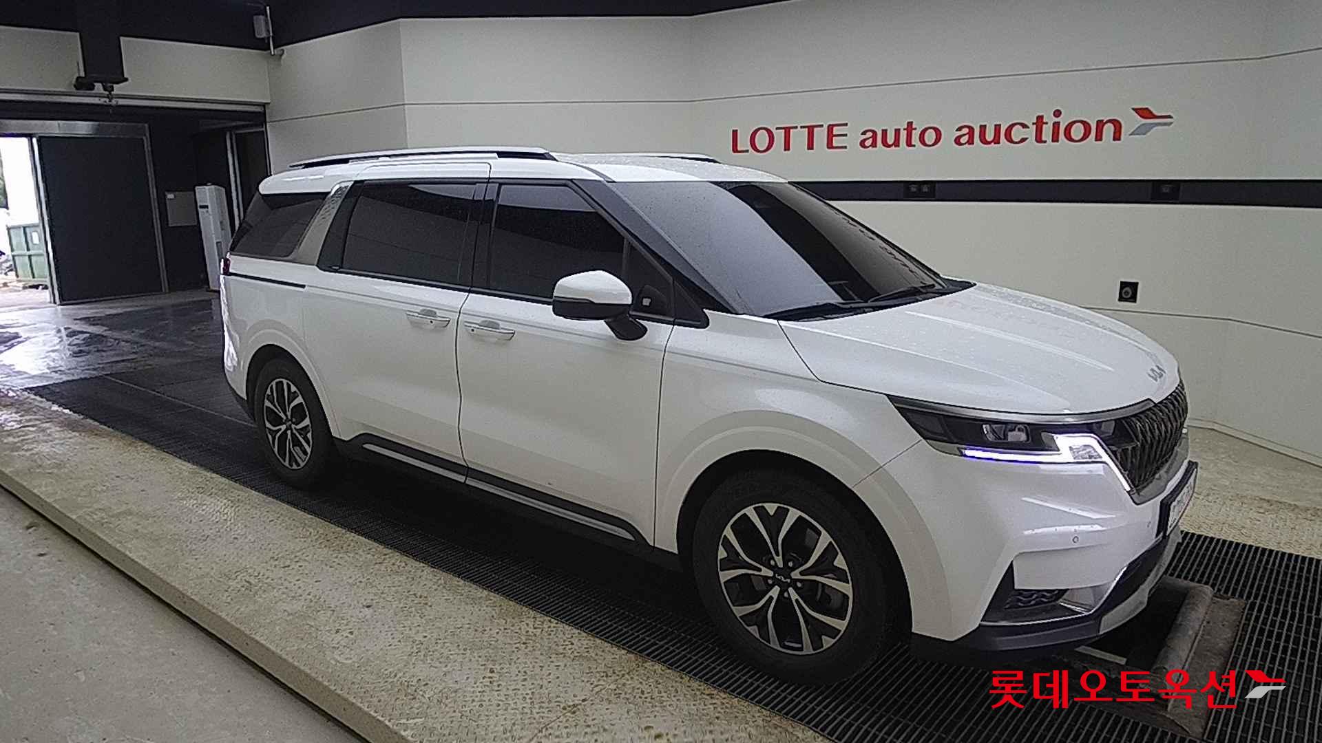 Kia Carnival id 2722641 из Кореи 16