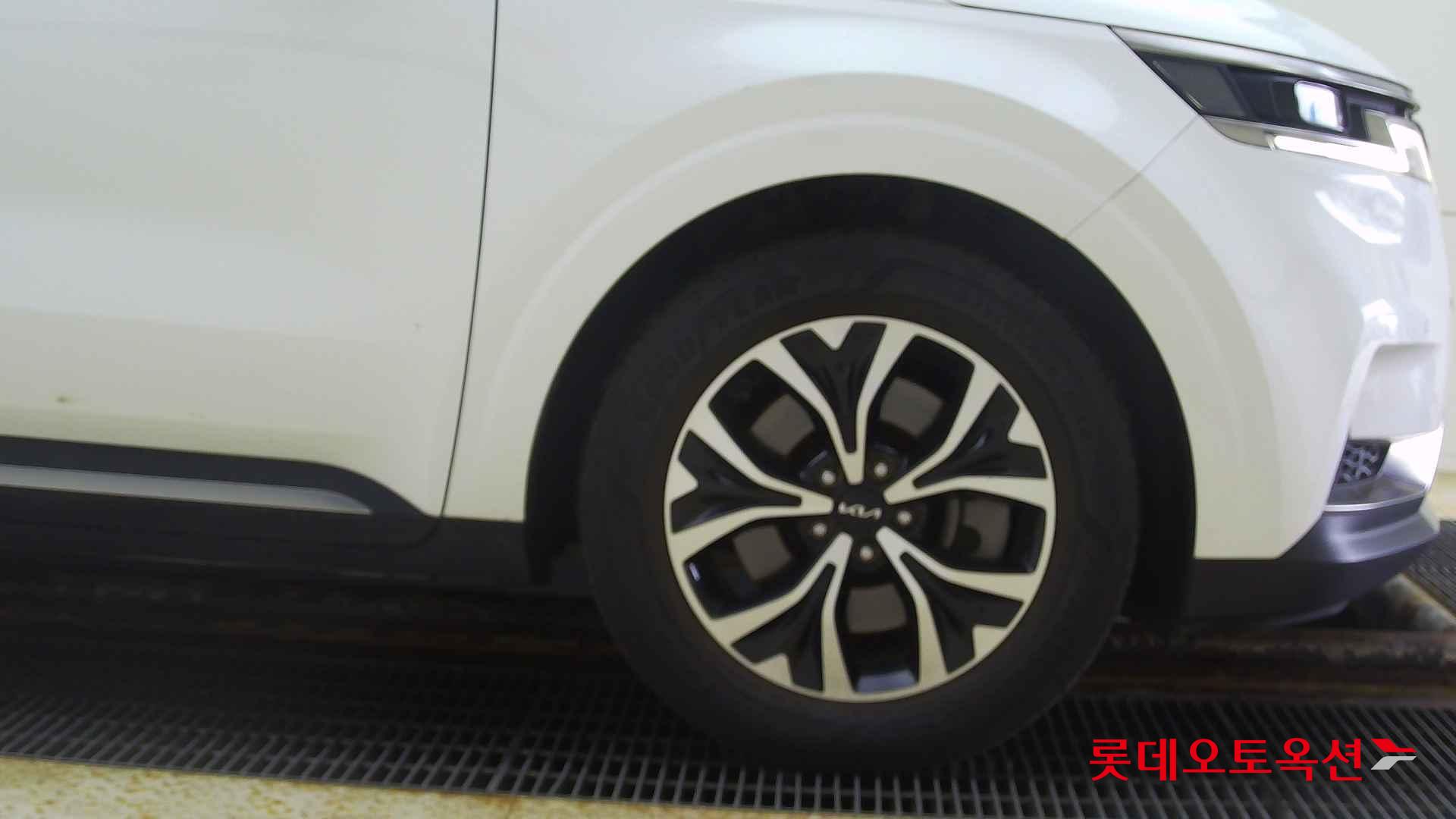 Kia Carnival id 2722641 из Кореи 23