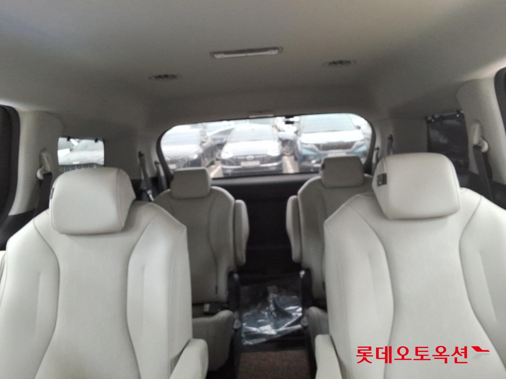 Kia Carnival id 2722641 из Кореи 32