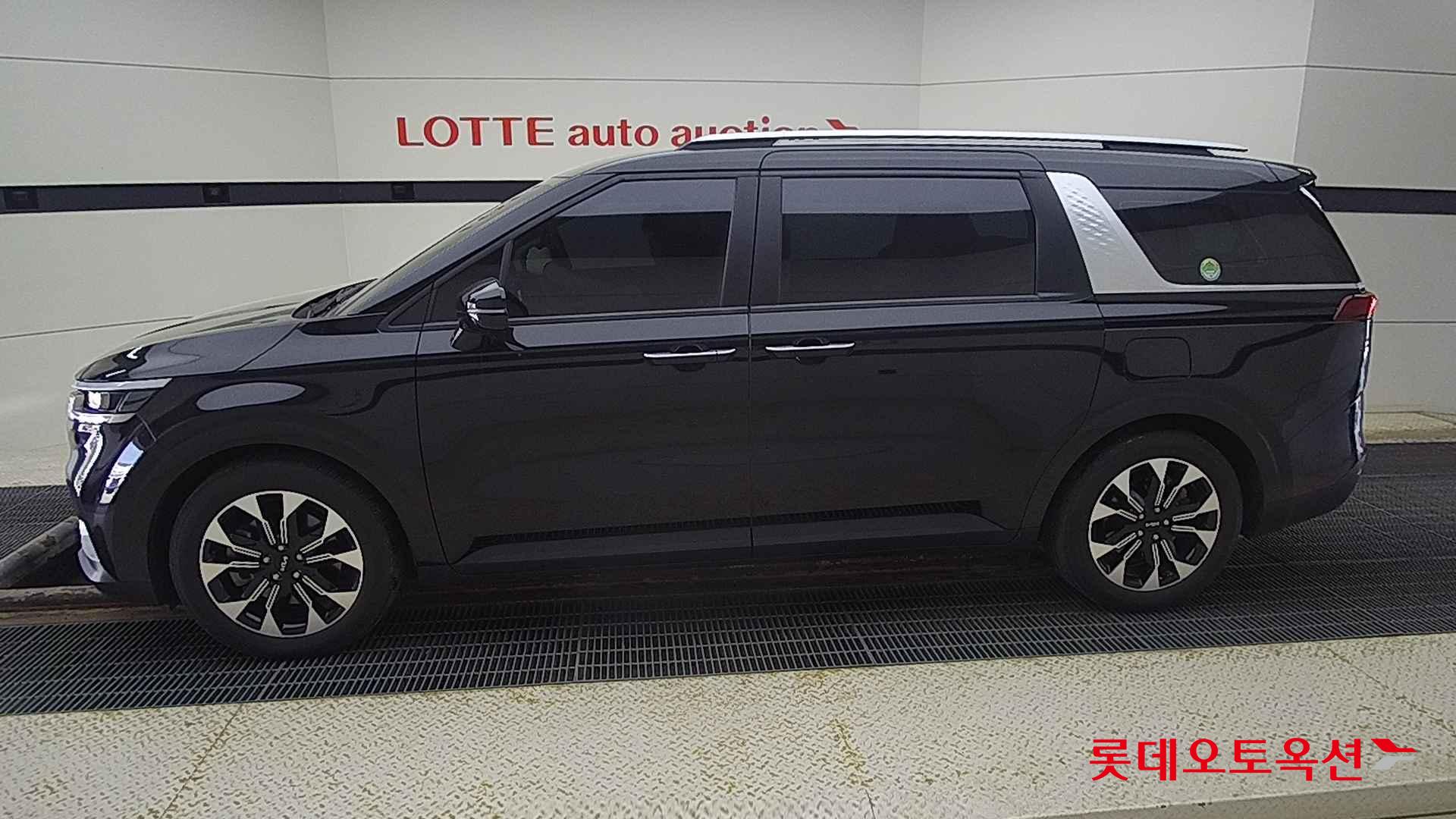 Kia Carnival id 2721041 из Кореи 7