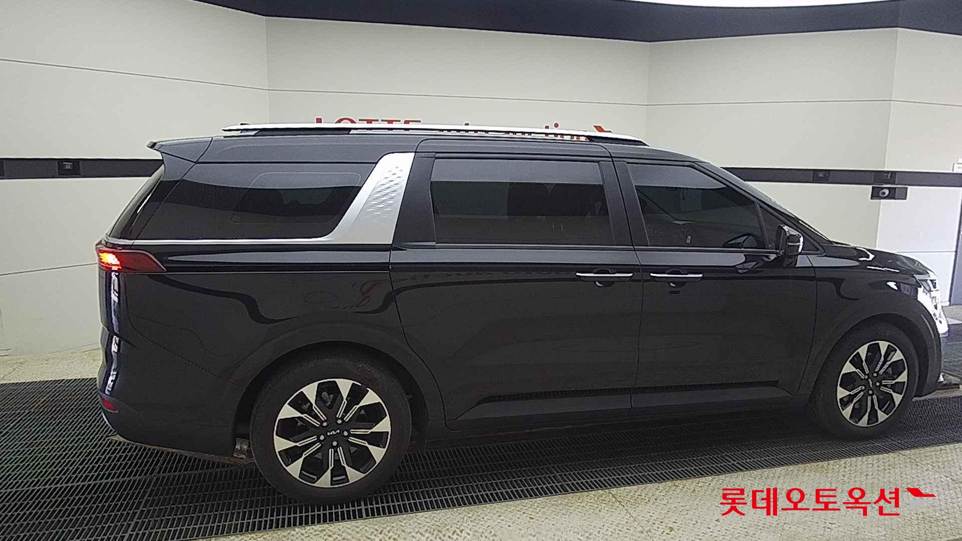 Kia Carnival id 2721041 из Кореи 18