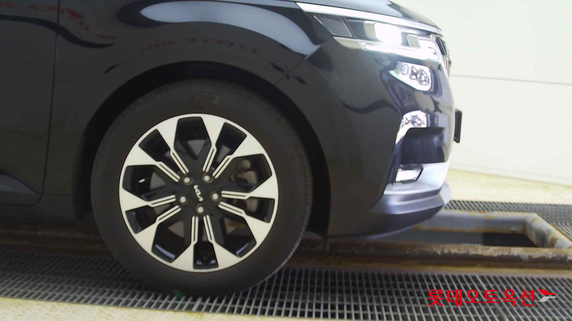 Kia Carnival id 2721041 из Кореи 23