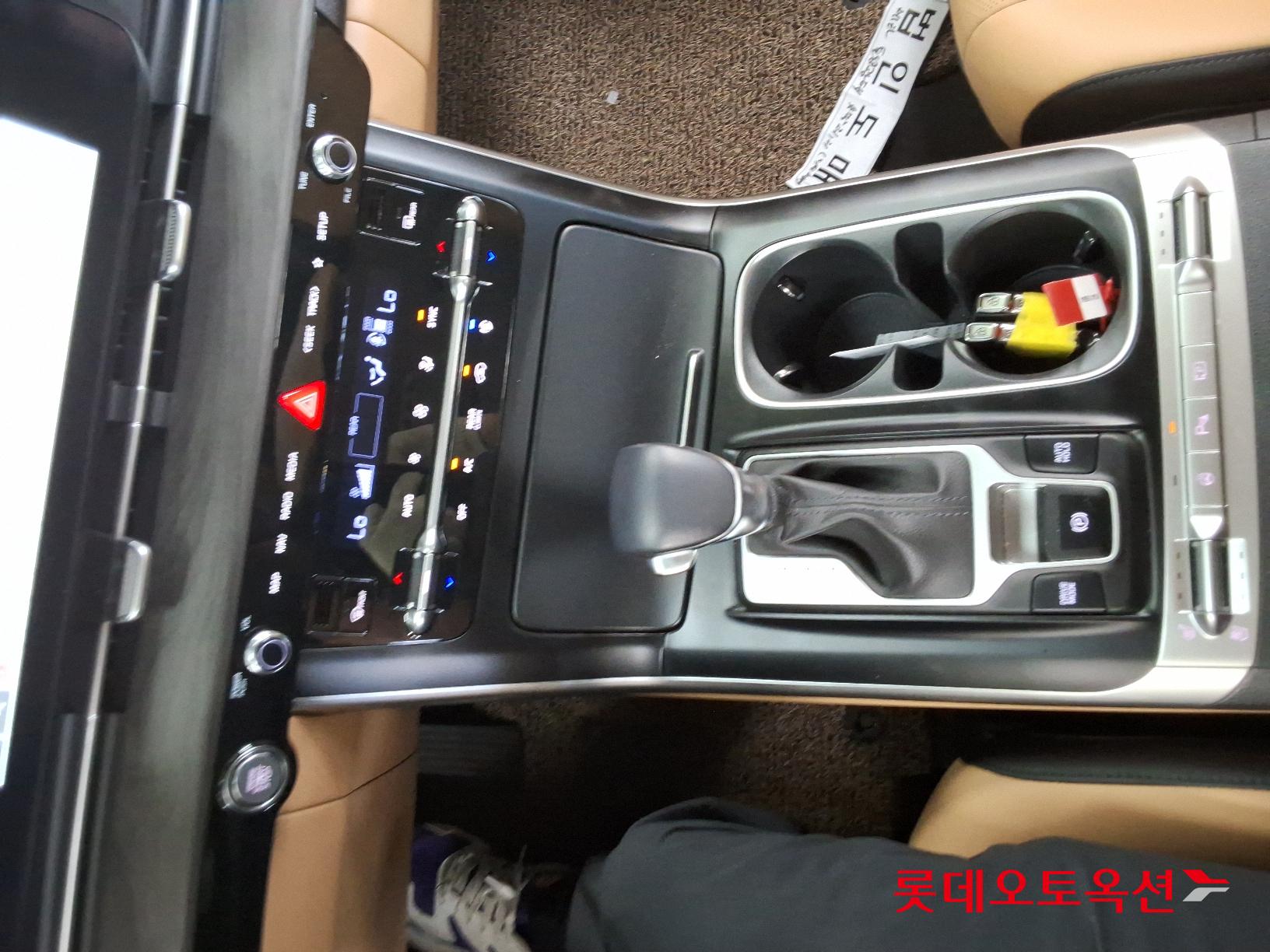 Kia Carnival id 2721041 из Кореи 31