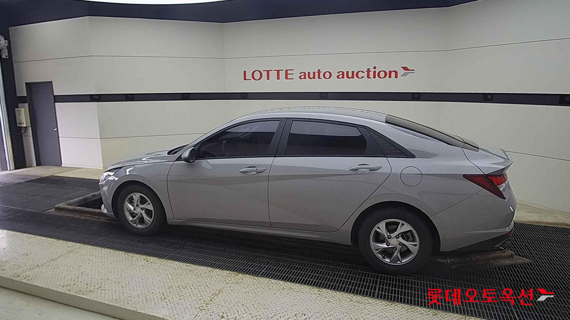 Hyundai Avante id 2721799 из Кореи 11