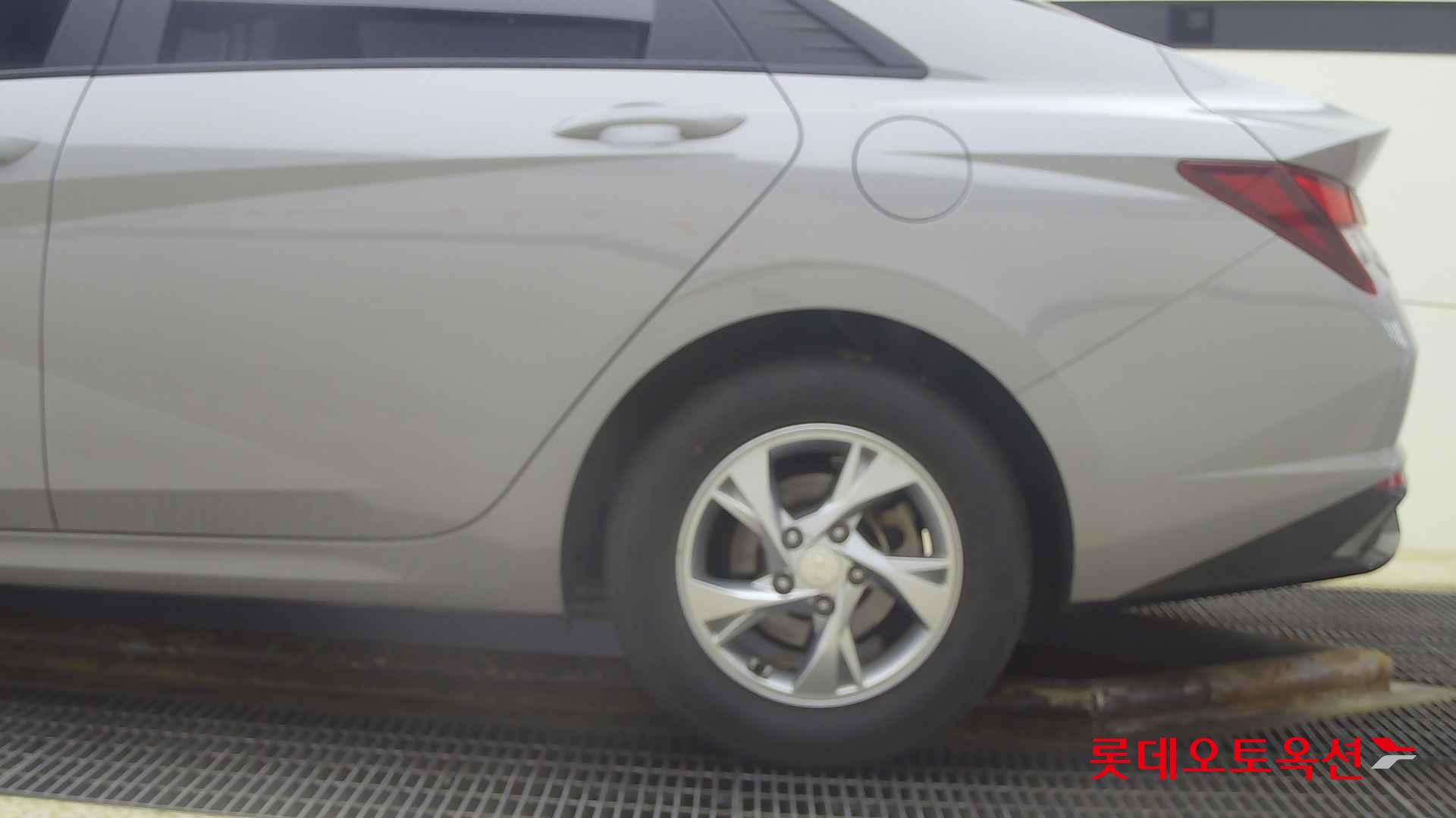 Hyundai Avante id 2721799 из Кореи 22