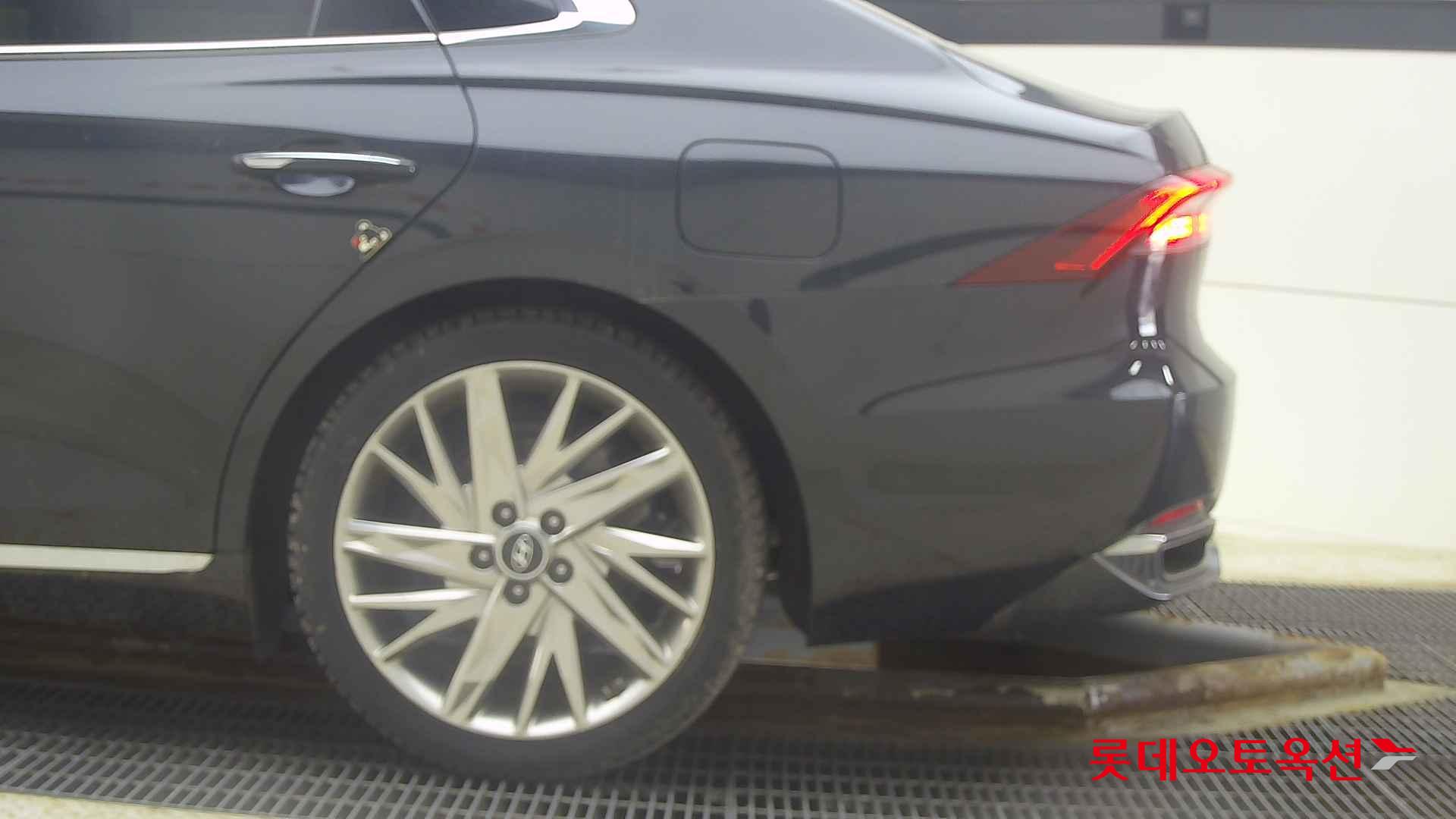 هيونداي - أزيرا