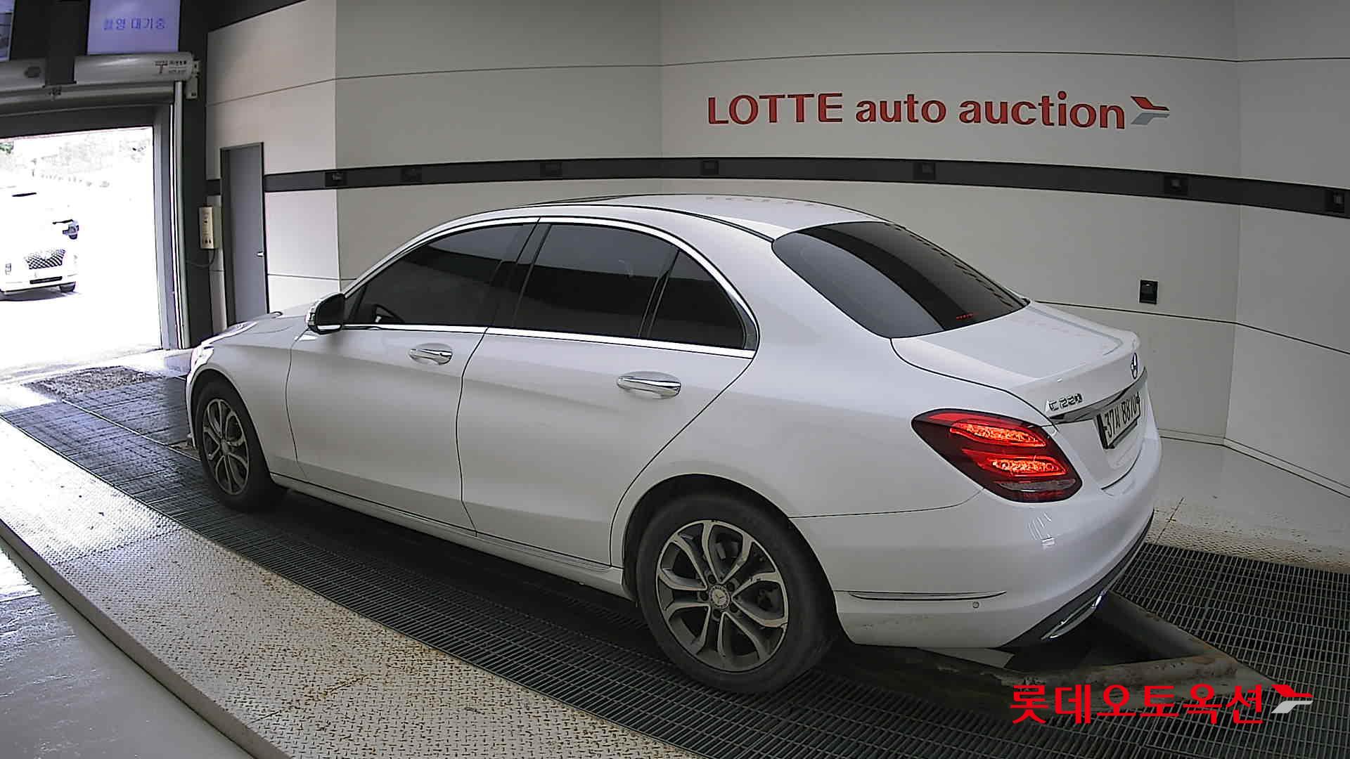 مرسيدس C220