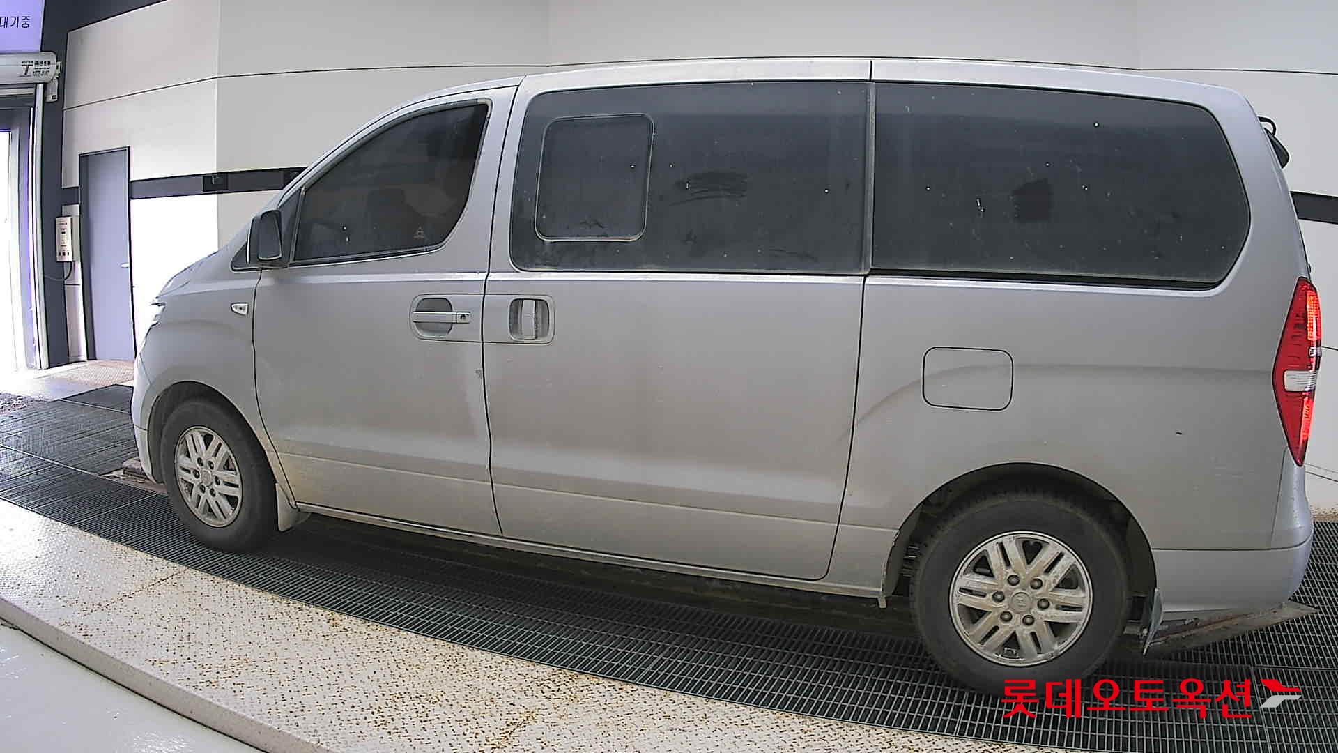 Hyundai Grand Starex id 2883622 из Кореи 11