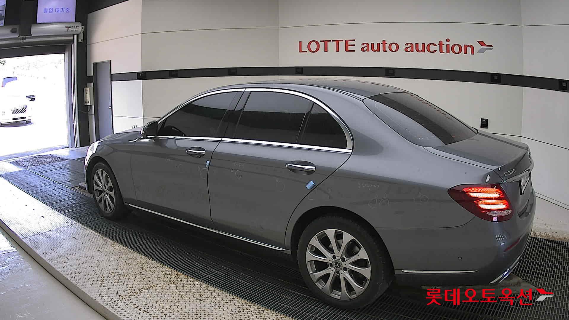 مرسيدس E300