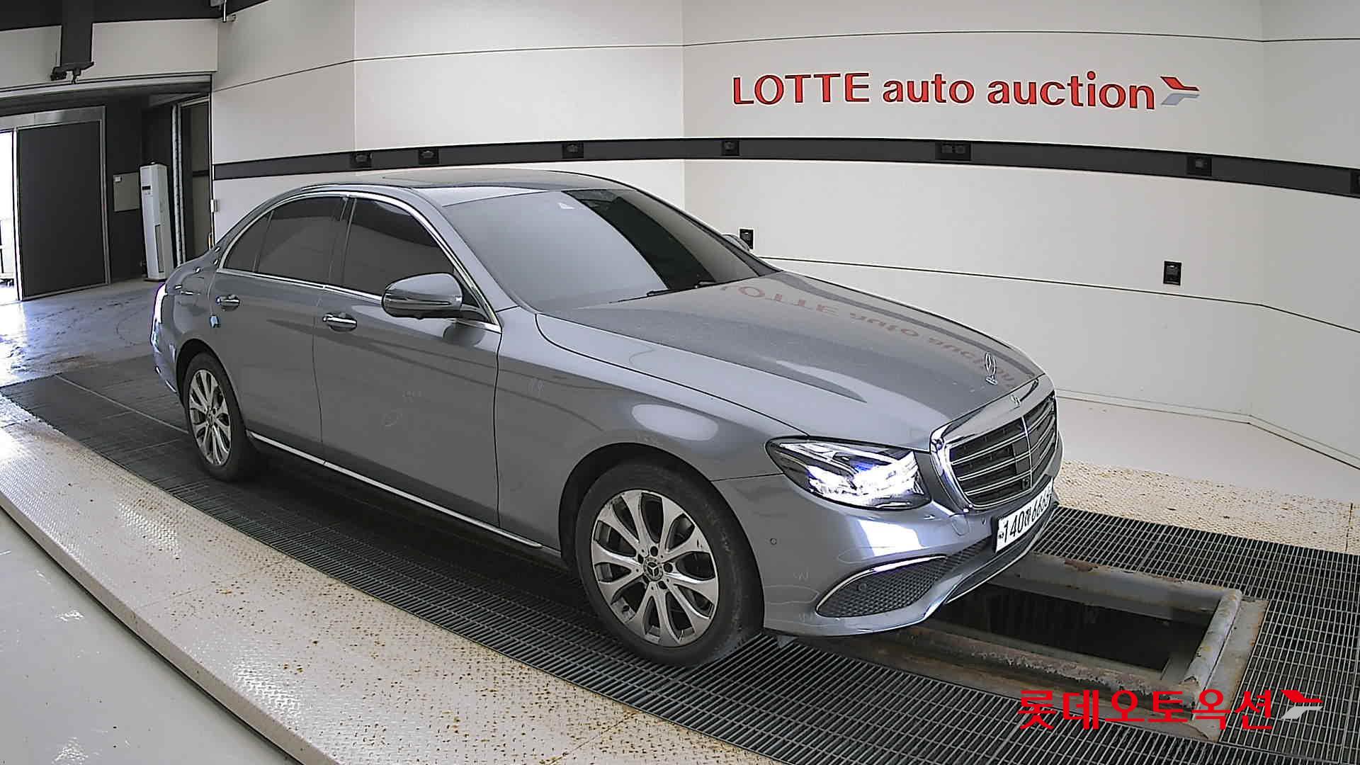 مرسيدس E300