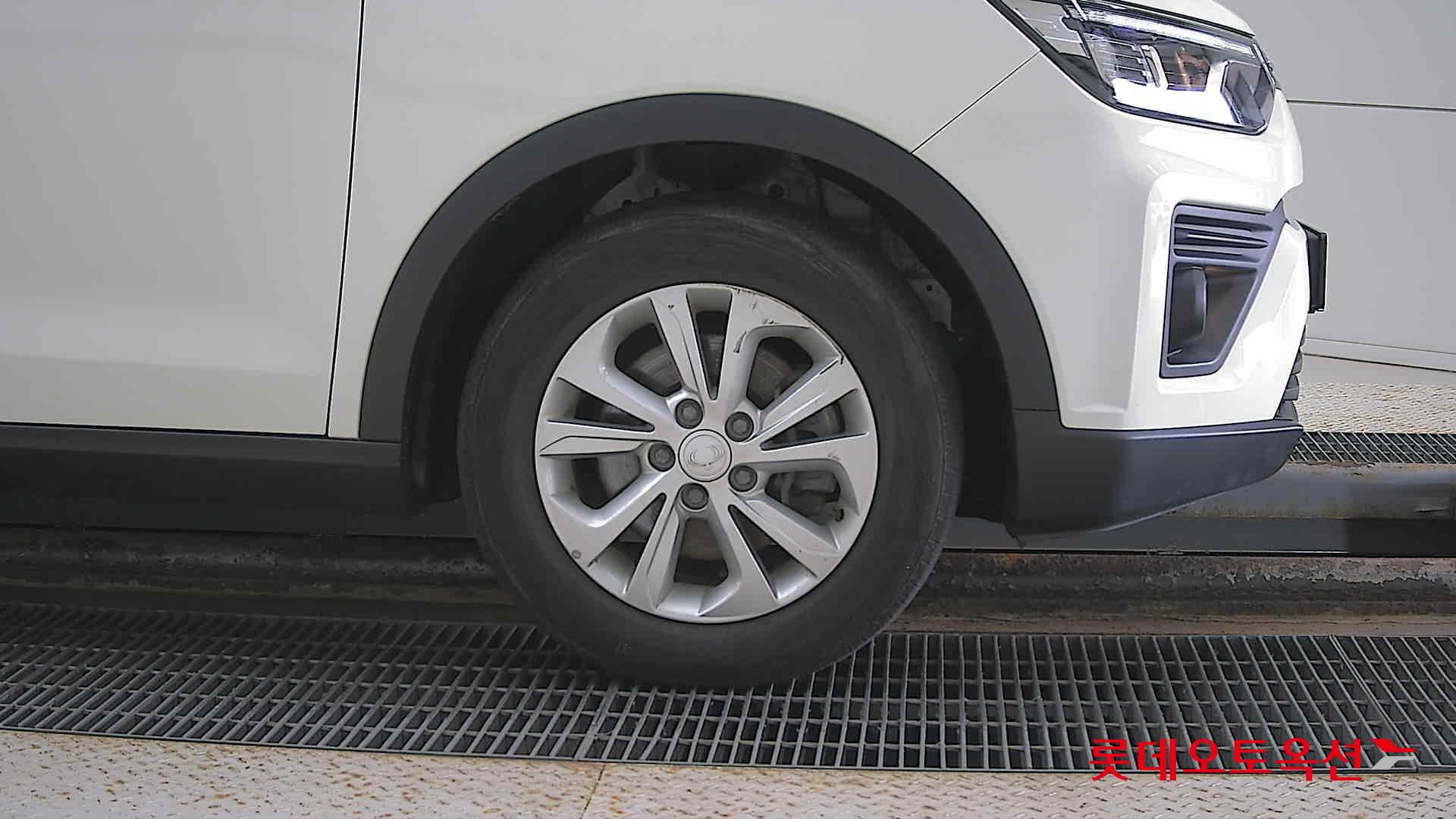 SsangYong Tivoli id 2857531 из Кореи 23