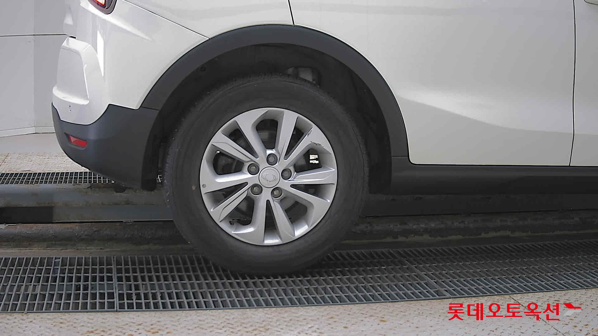 SsangYong Tivoli id 2857531 из Кореи 24