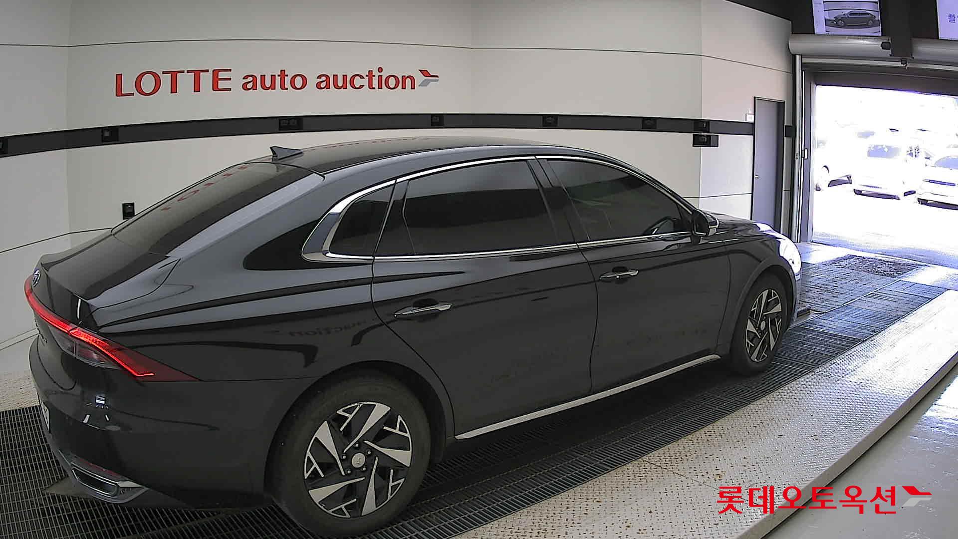 Hyundai Grandeur Hybrid id 2793432 из Кореи 19