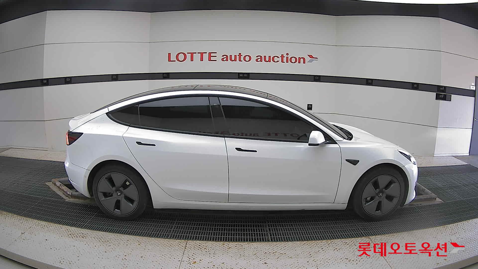 تسلا MODEL 3