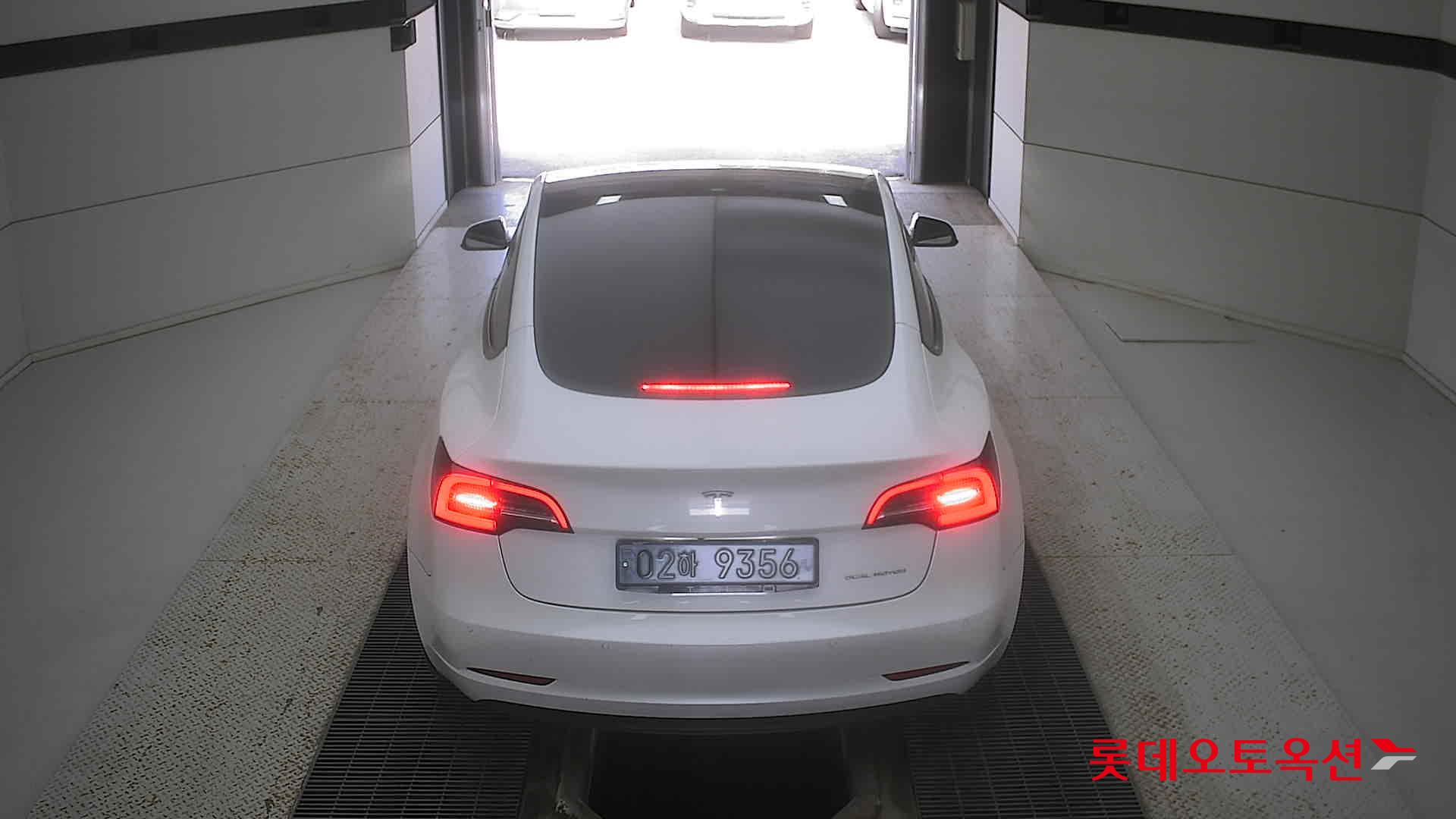 تسلا MODEL 3