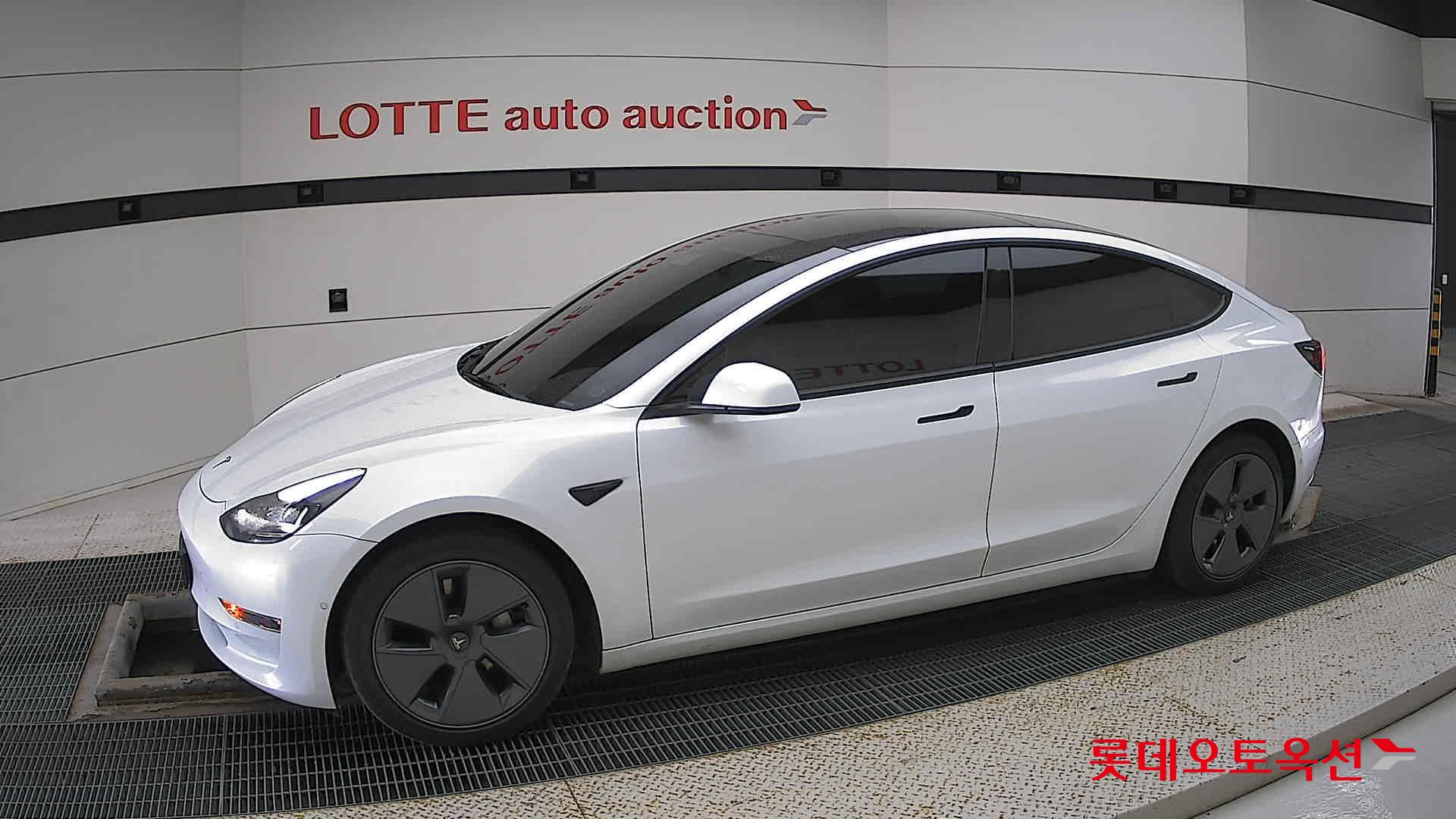 تسلا MODEL 3