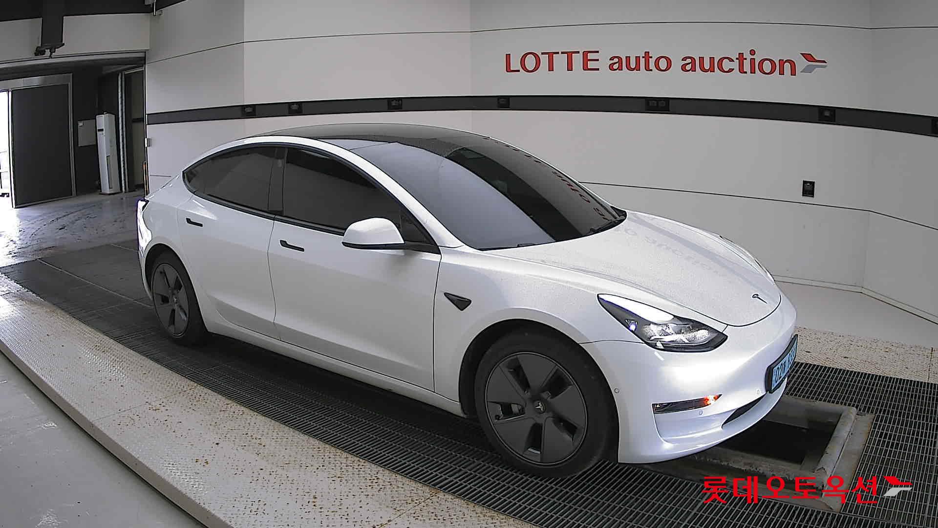 تسلا MODEL 3