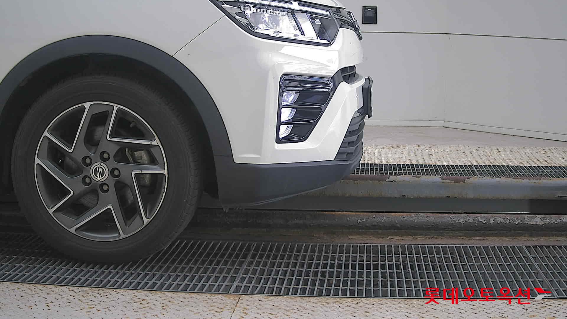 SsangYong Tivoli id 2820737 из Кореи 23