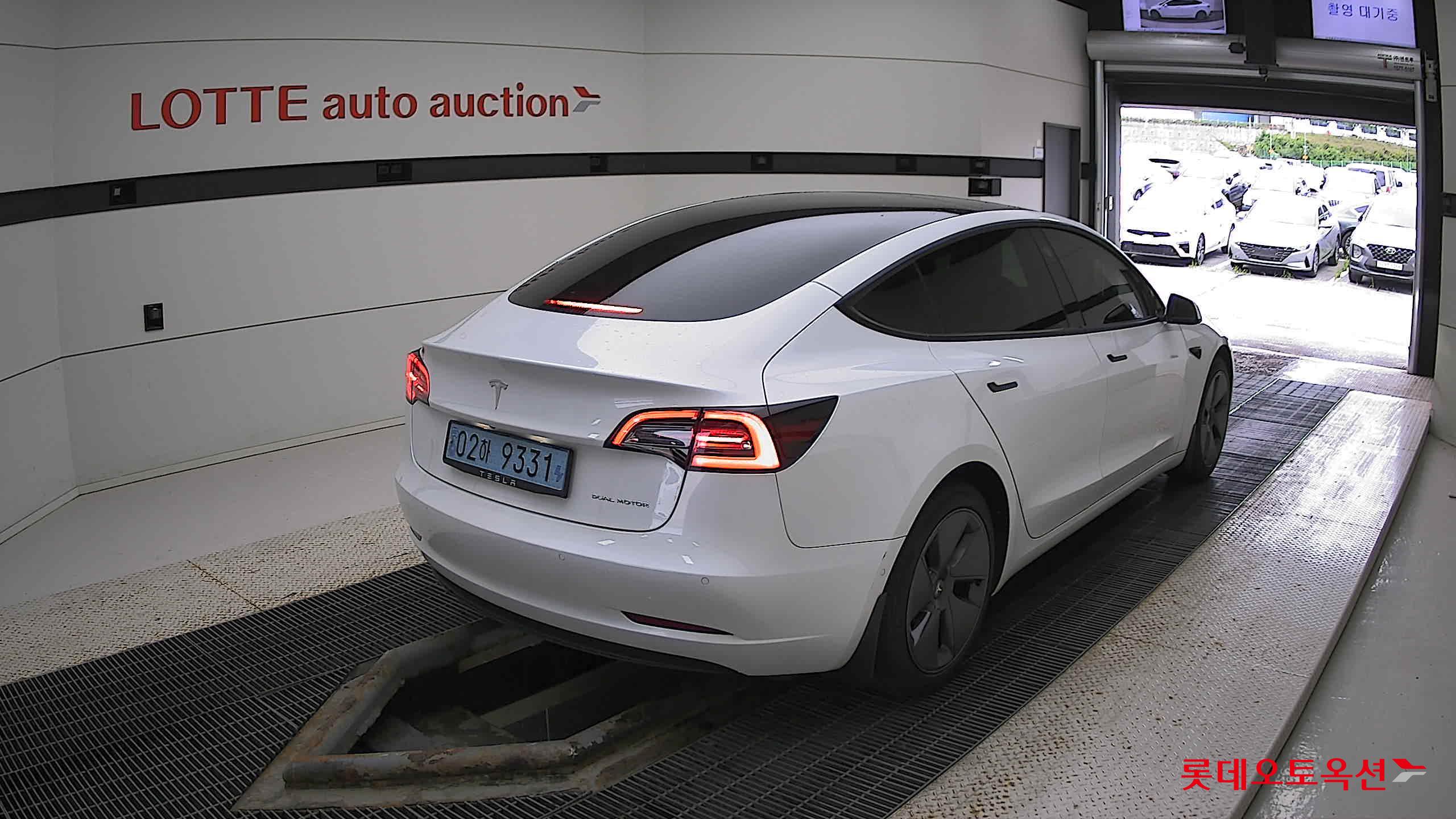 تسلا MODEL 3