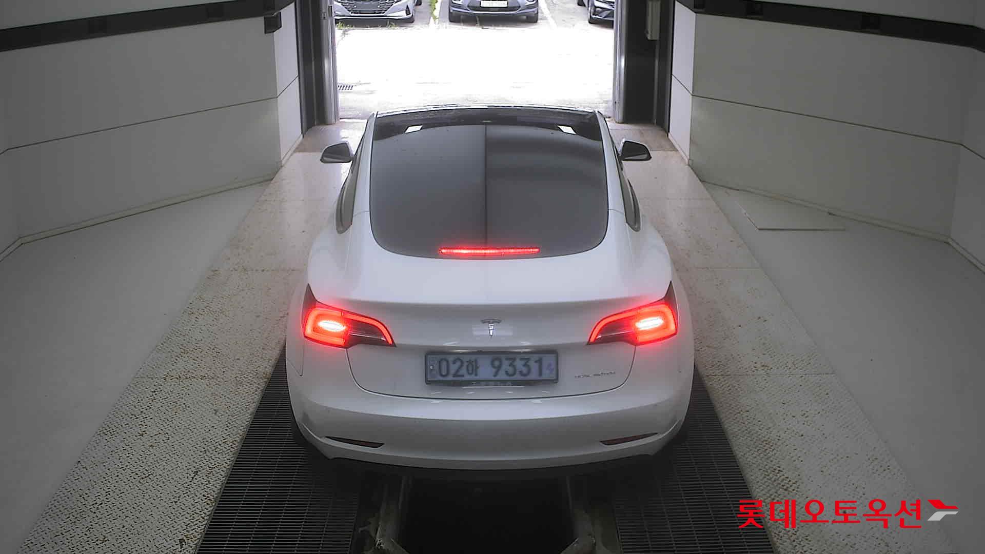 تسلا MODEL 3