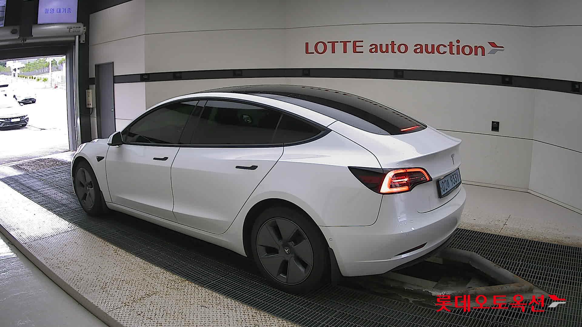تسلا MODEL 3