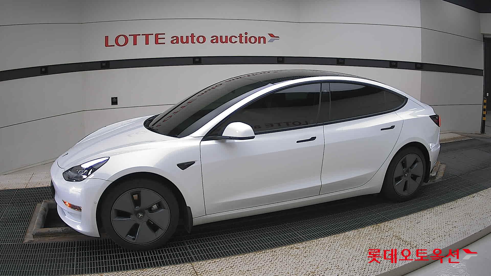 تسلا MODEL 3
