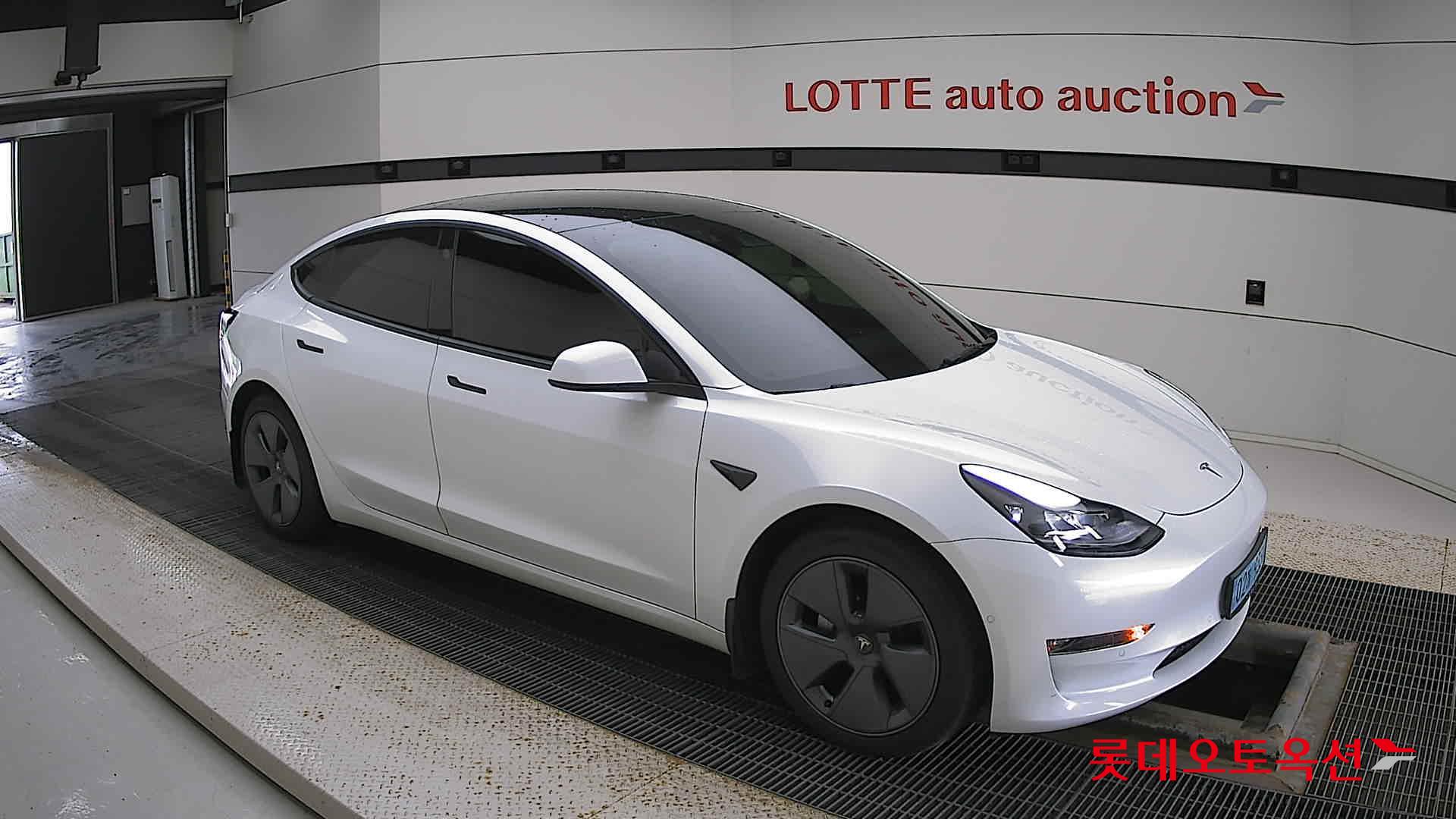 تسلا MODEL 3