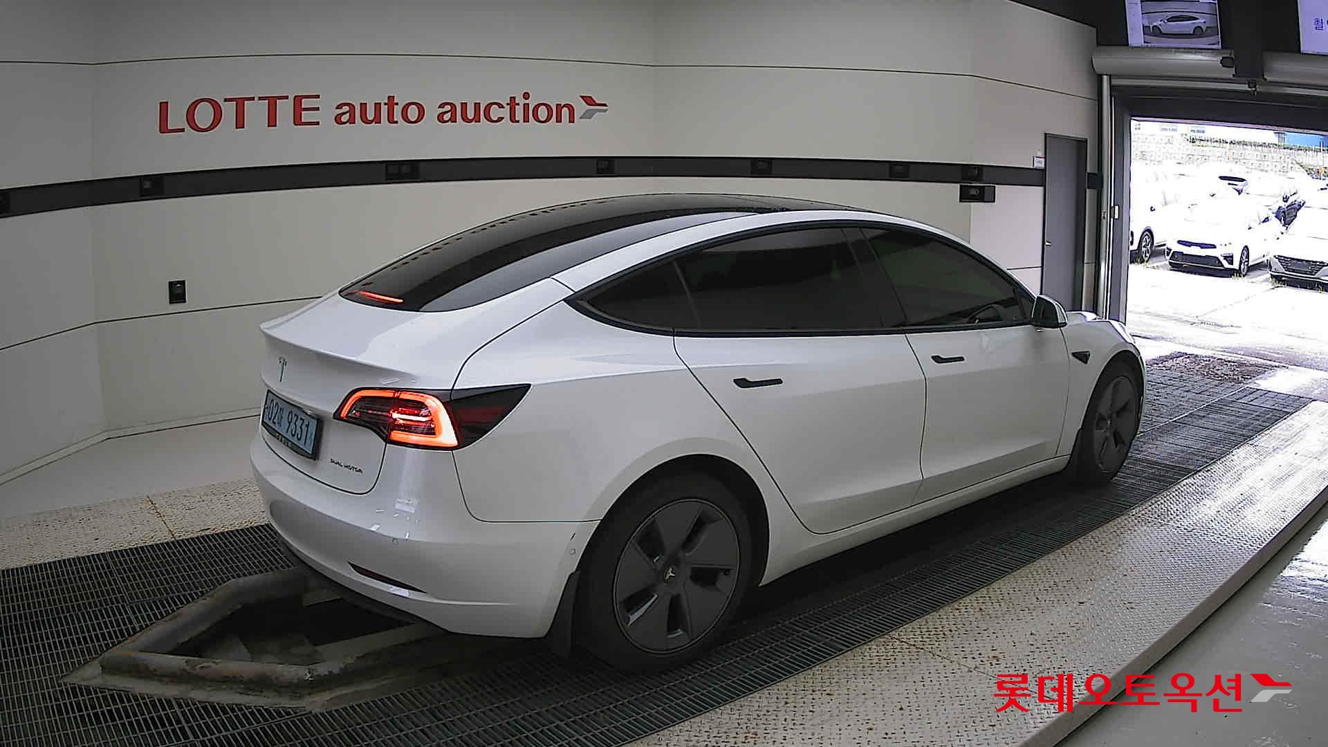 تسلا MODEL 3