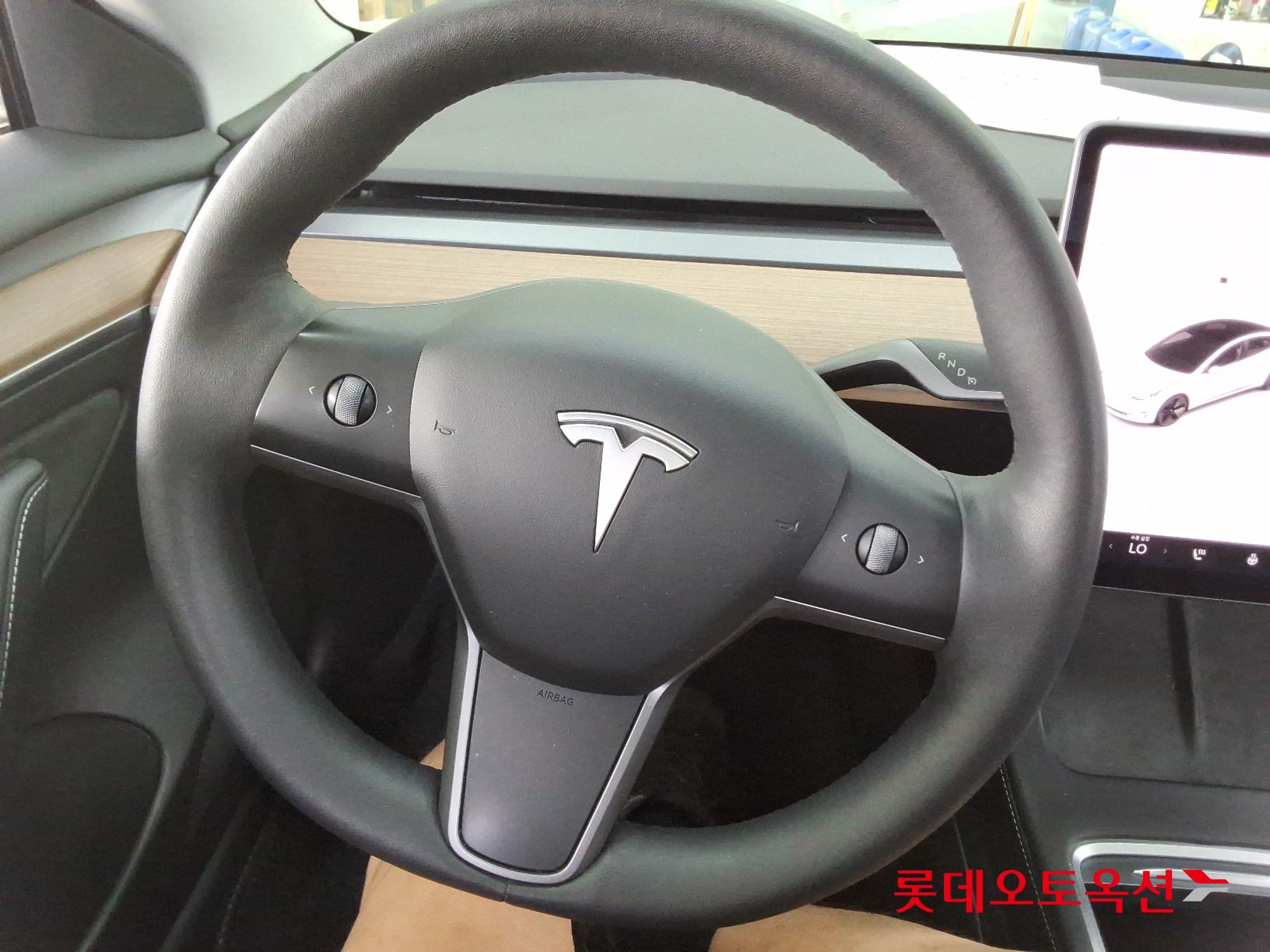 تسلا MODEL 3