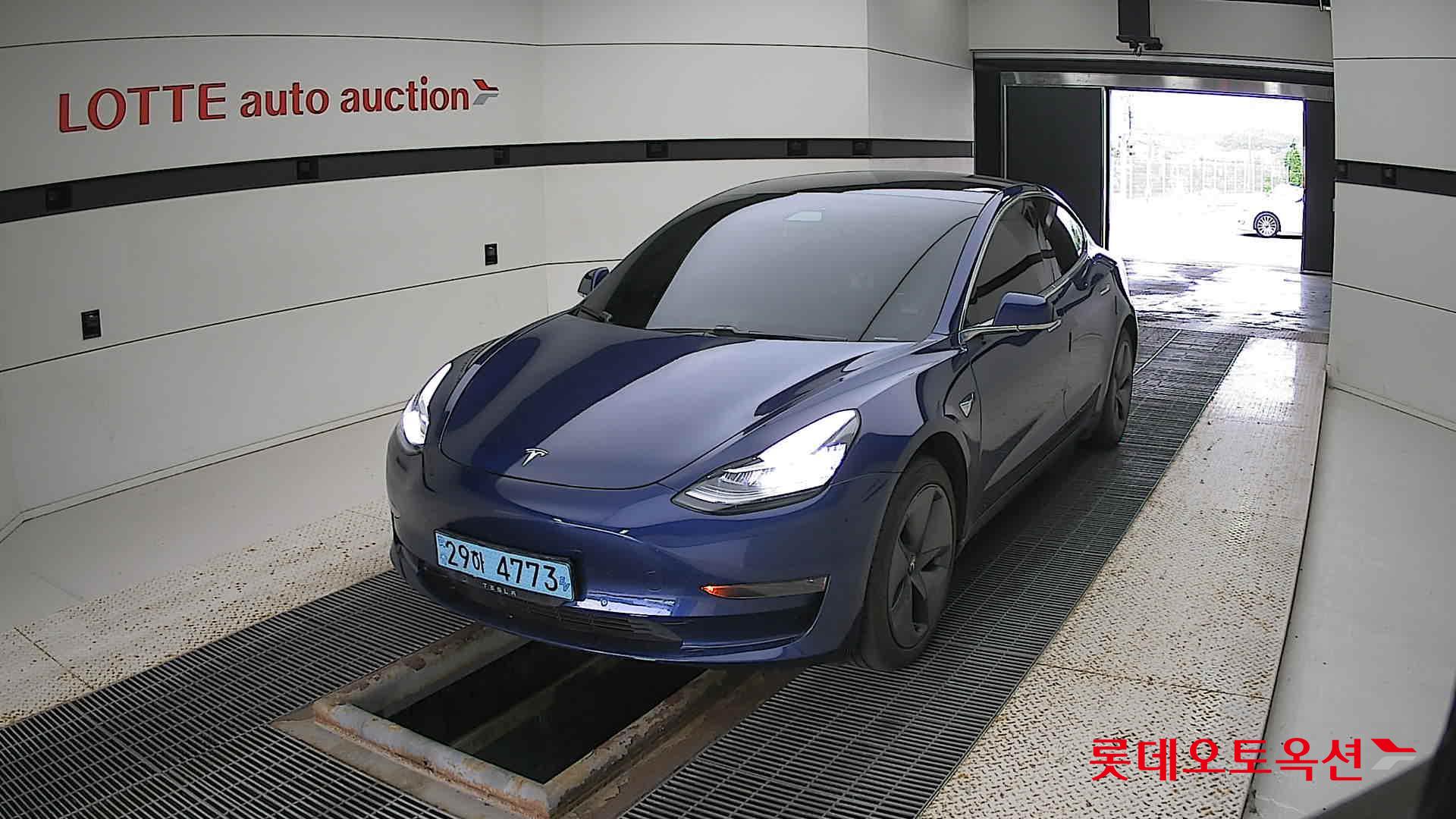 تسلا MODEL 3