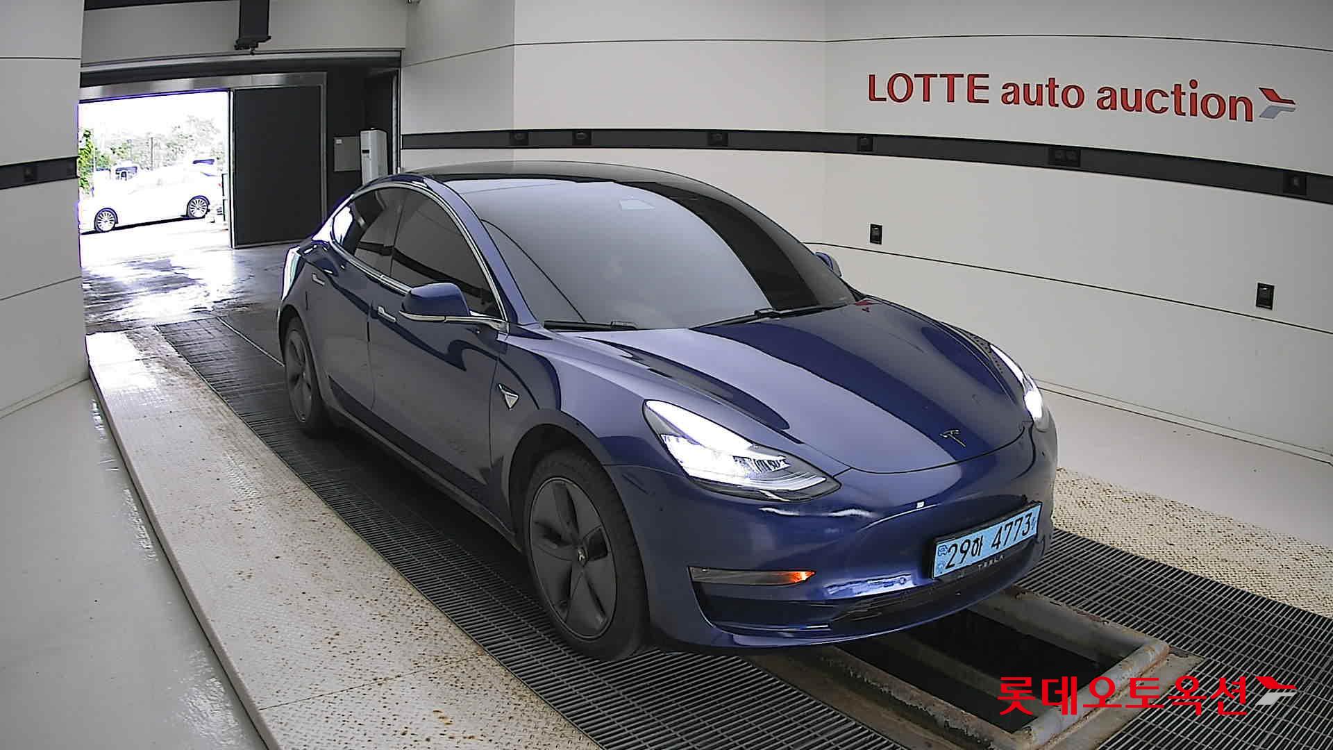 تسلا MODEL 3