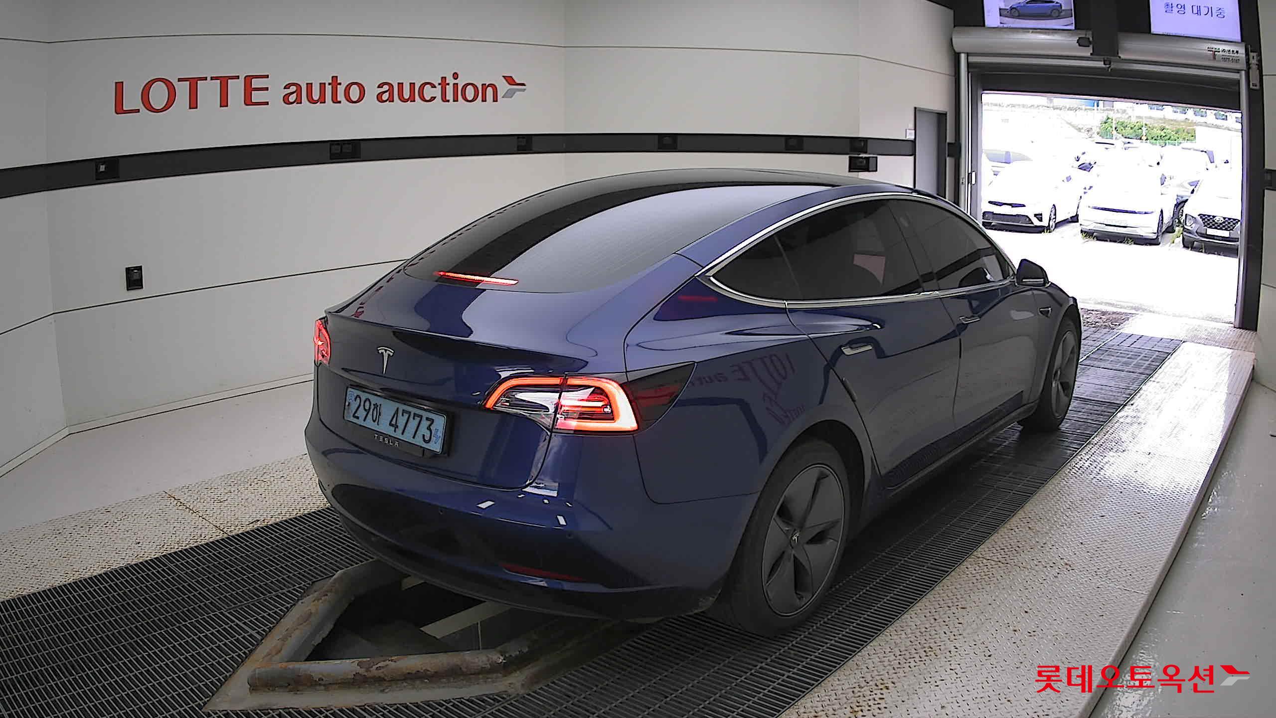 تسلا MODEL 3