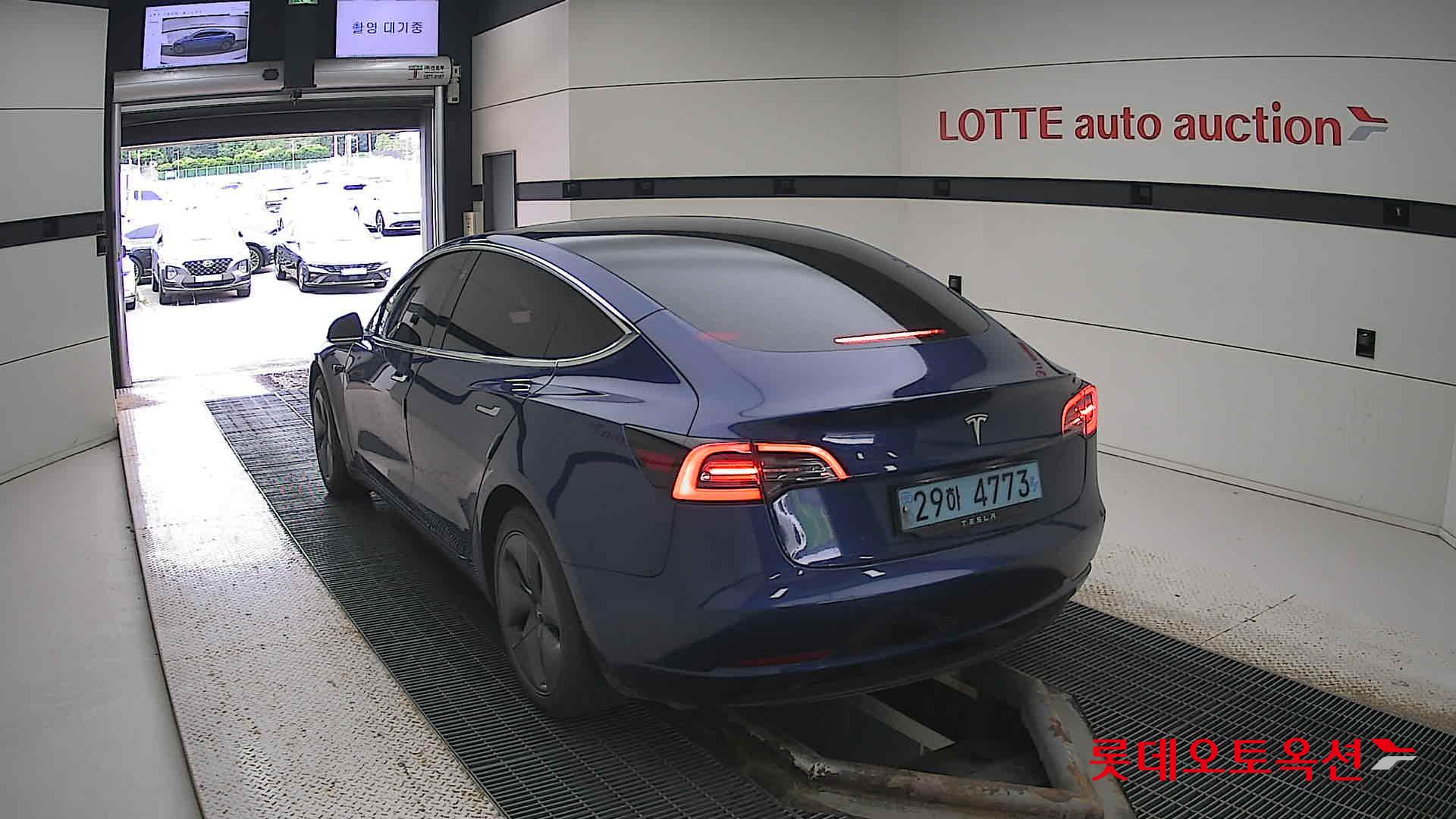 تسلا MODEL 3