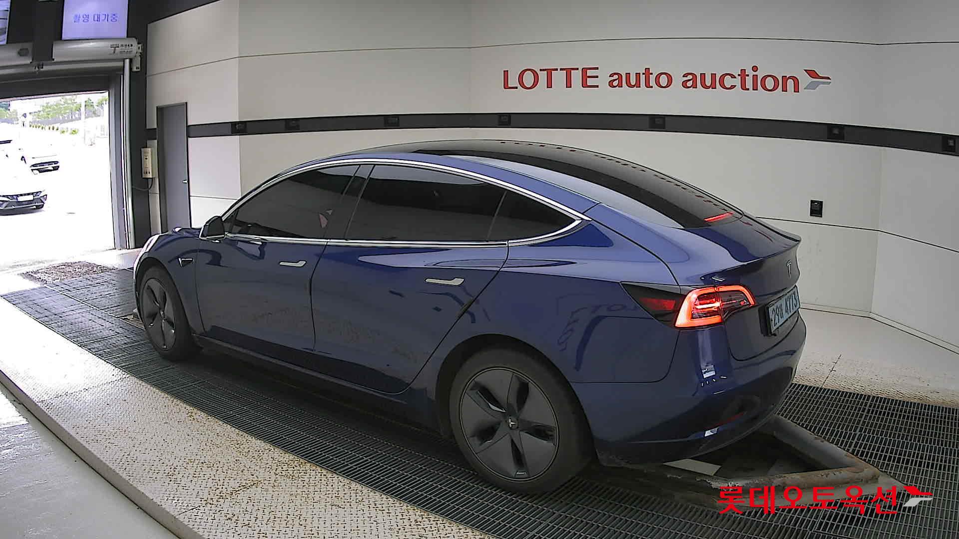تسلا MODEL 3