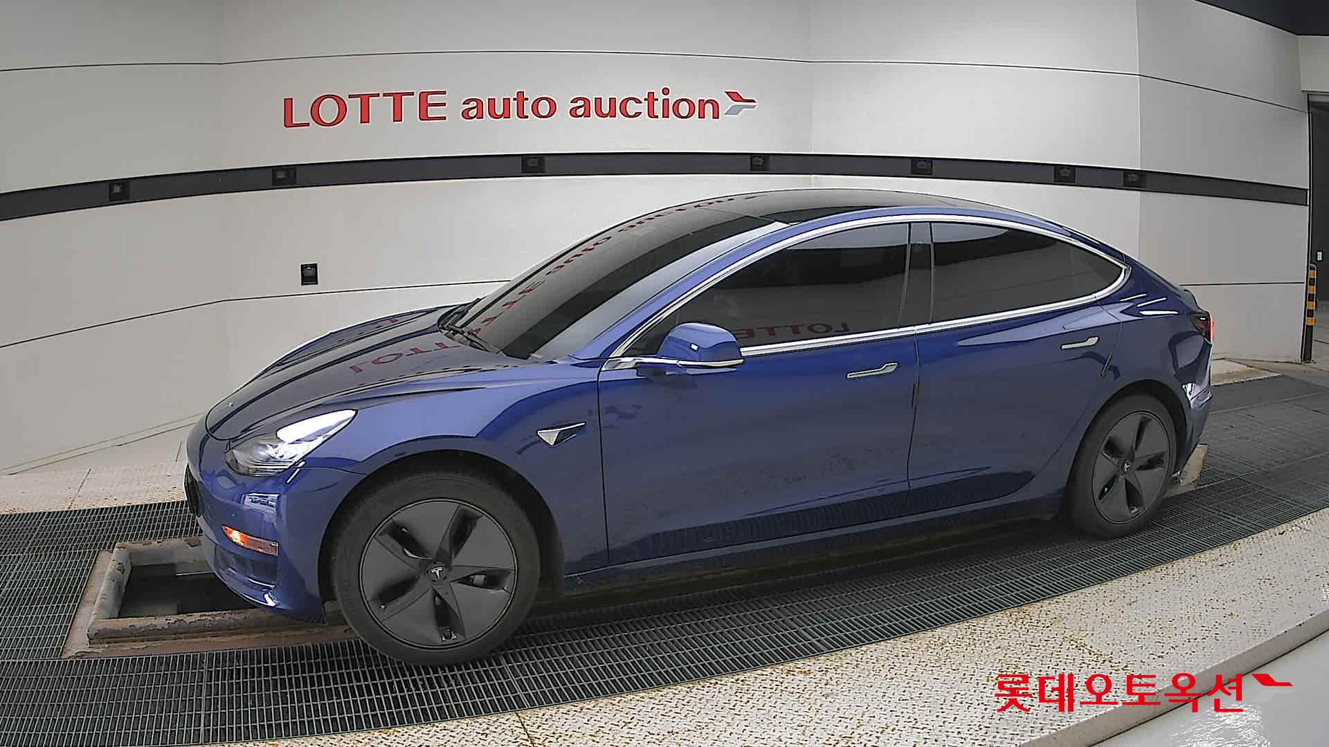 تسلا MODEL 3