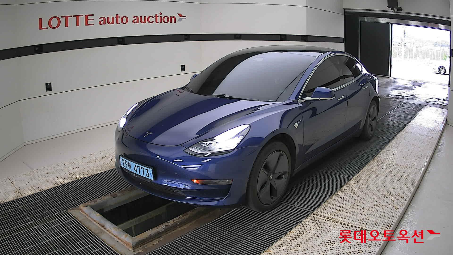 تسلا MODEL 3