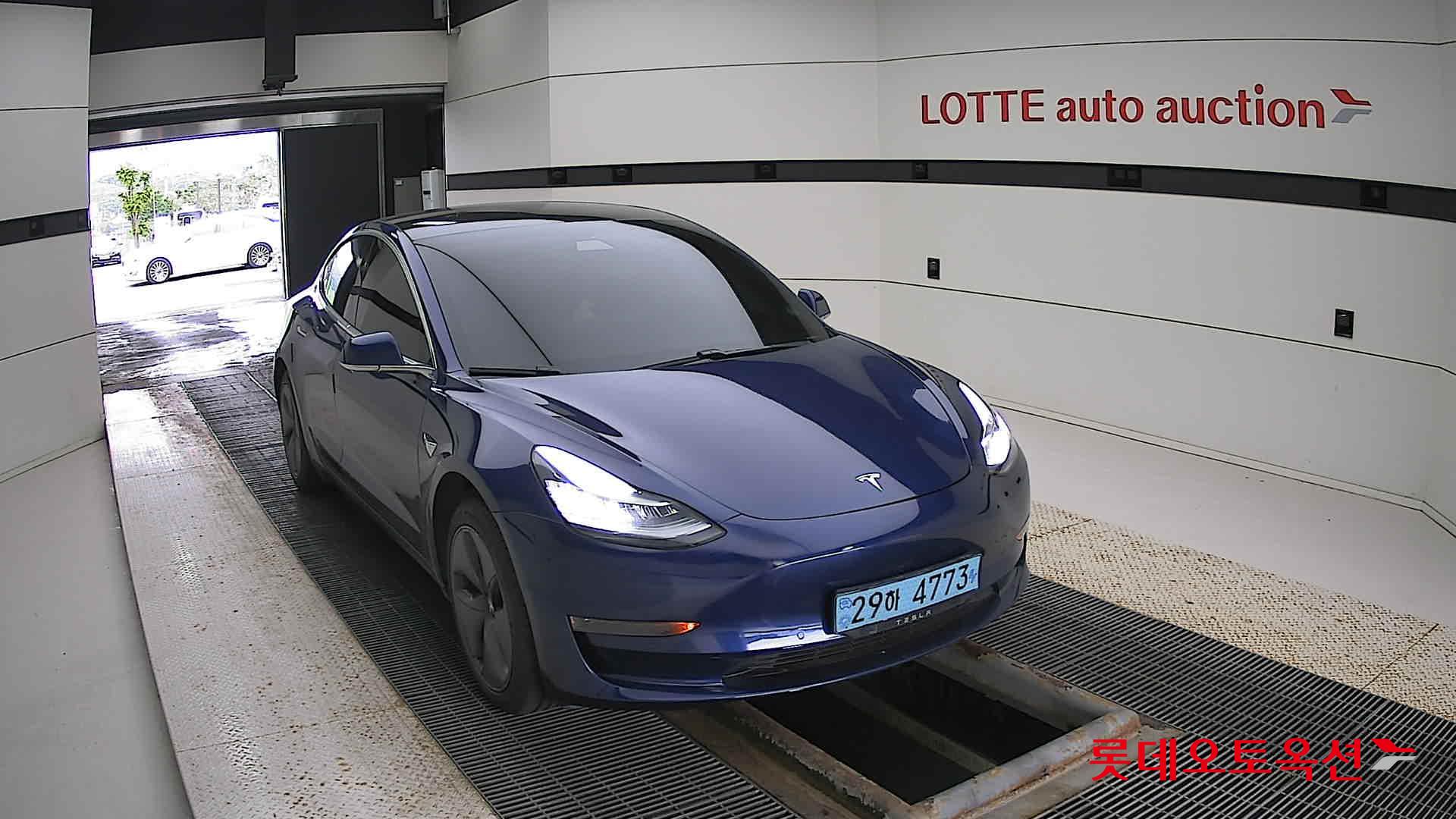 تسلا MODEL 3