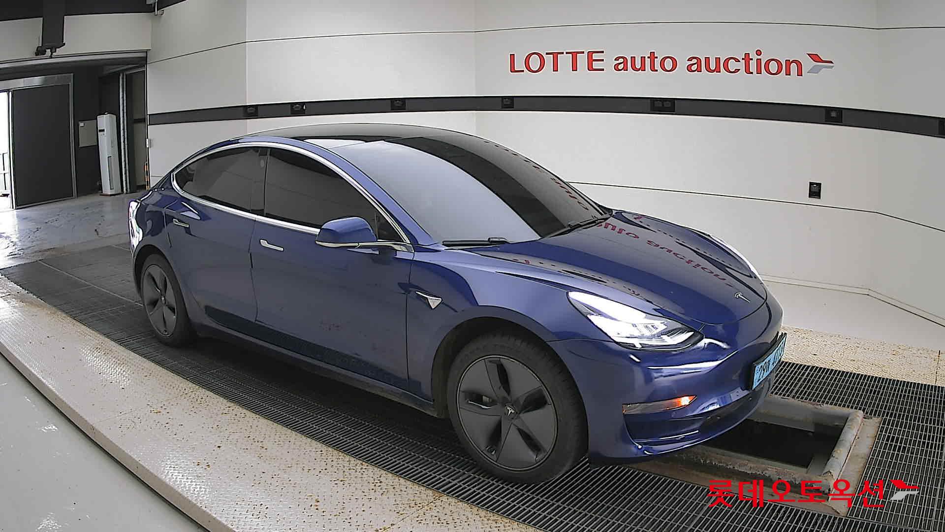 تسلا MODEL 3
