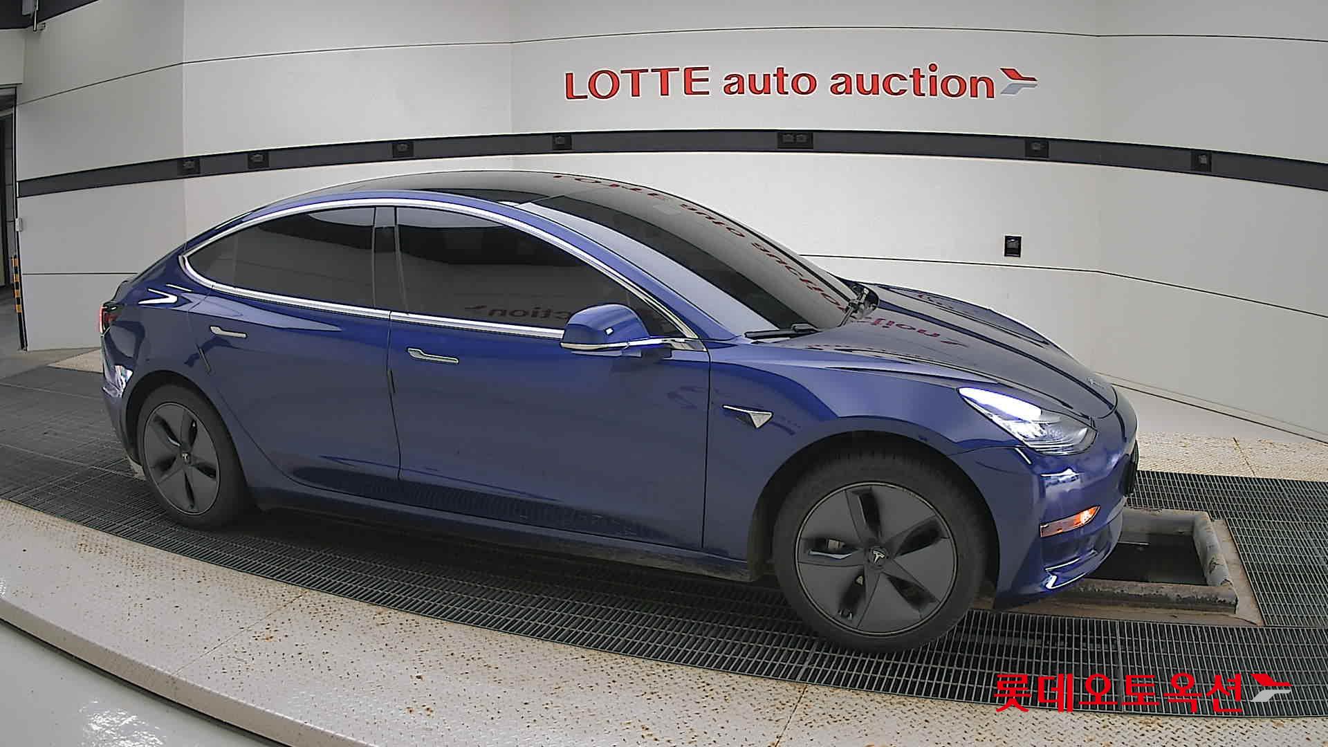 تسلا MODEL 3