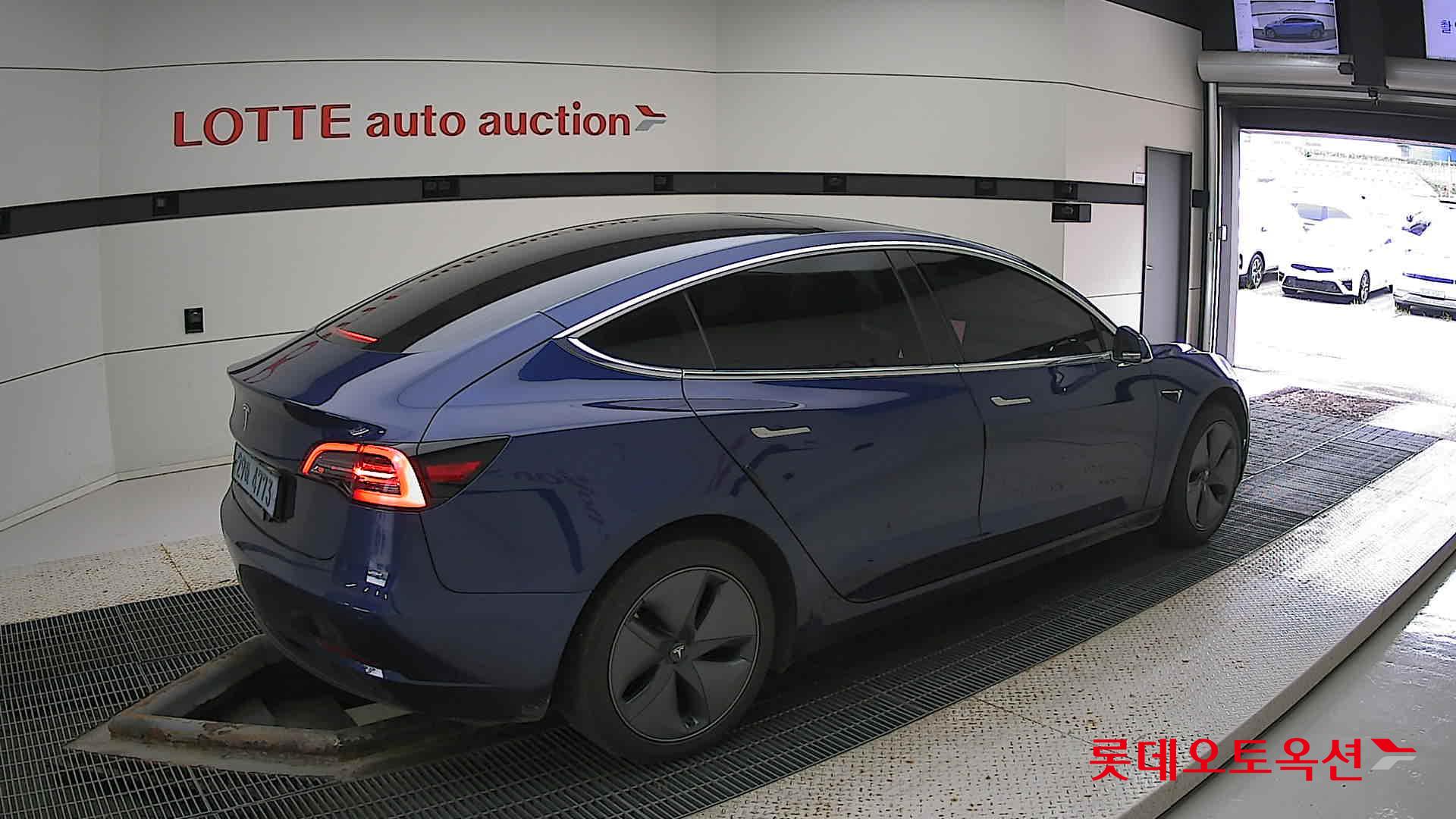 تسلا MODEL 3