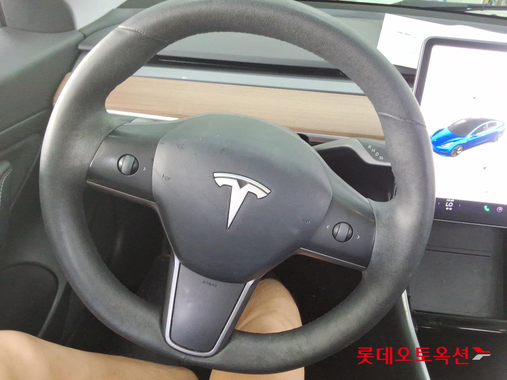 تسلا MODEL 3