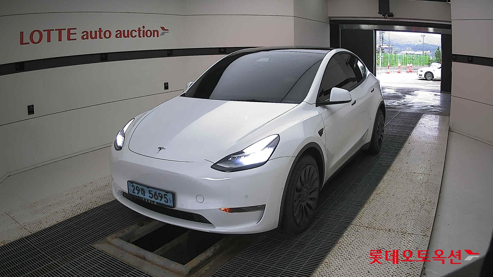 تسلا MODEL Y